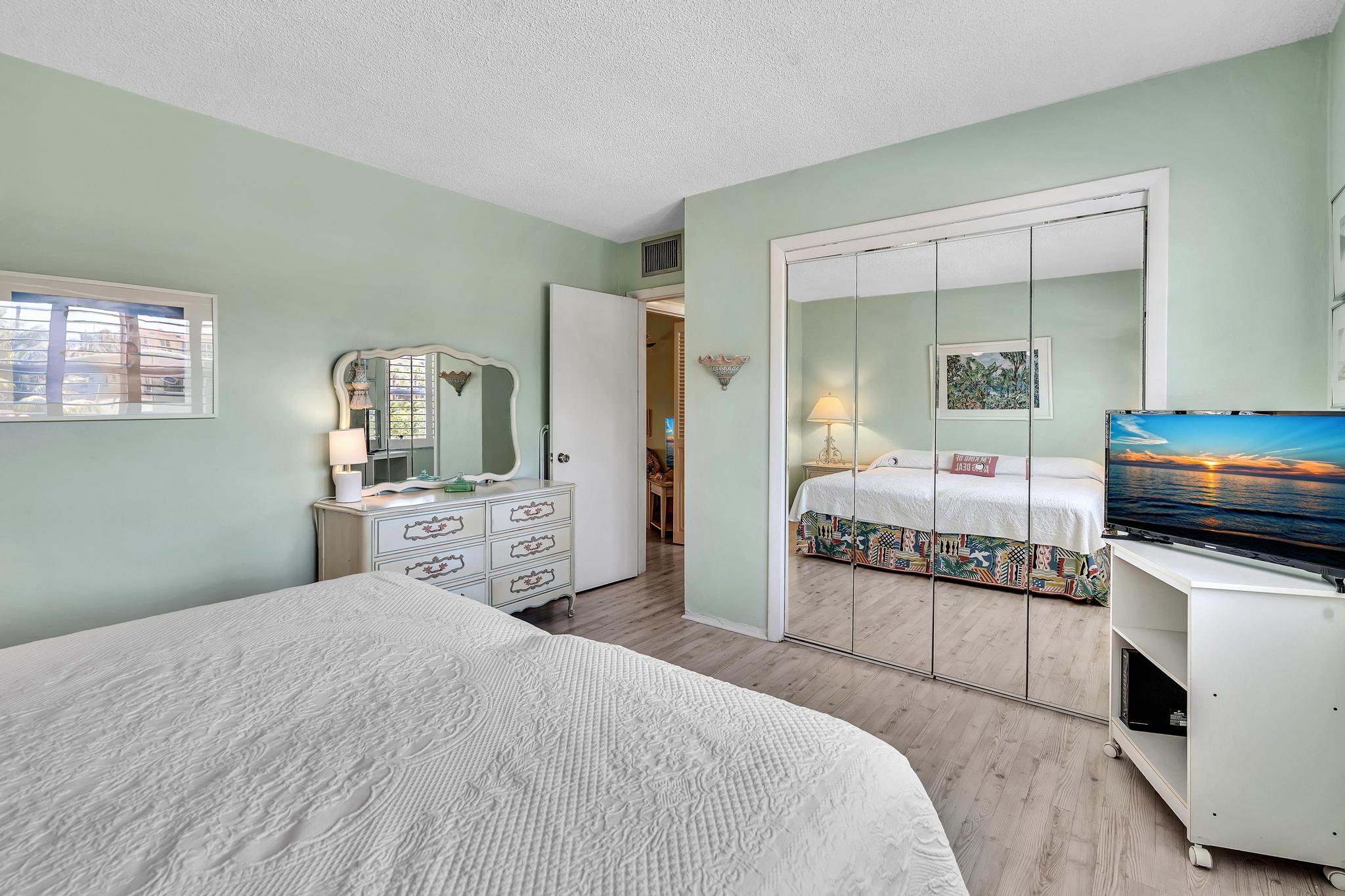 90 NE 19th Avenue 12