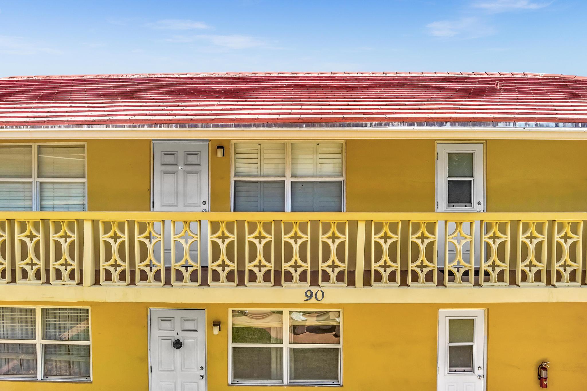 90 NE 19th Avenue 12