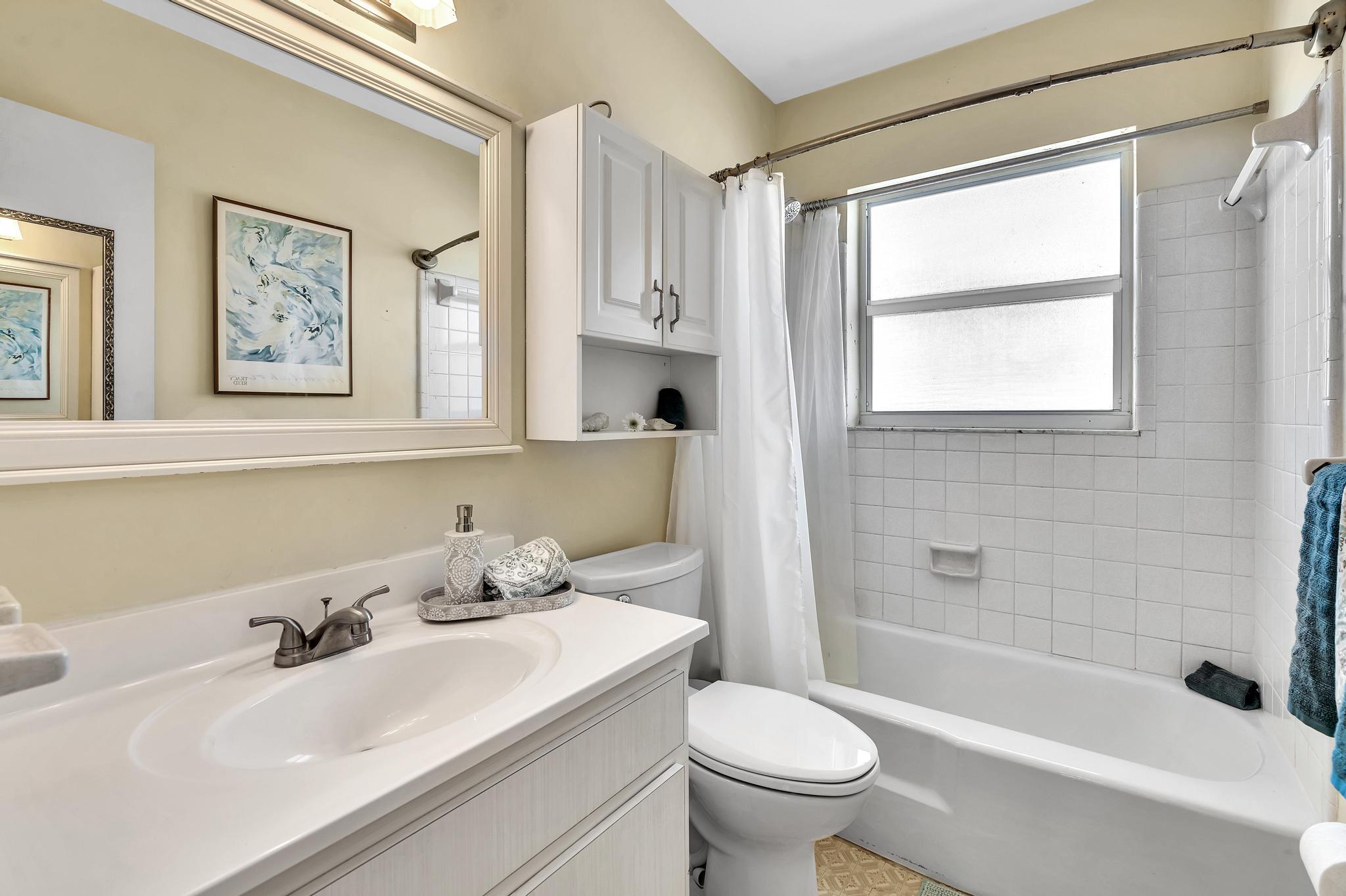 90 NE 19th Avenue 12