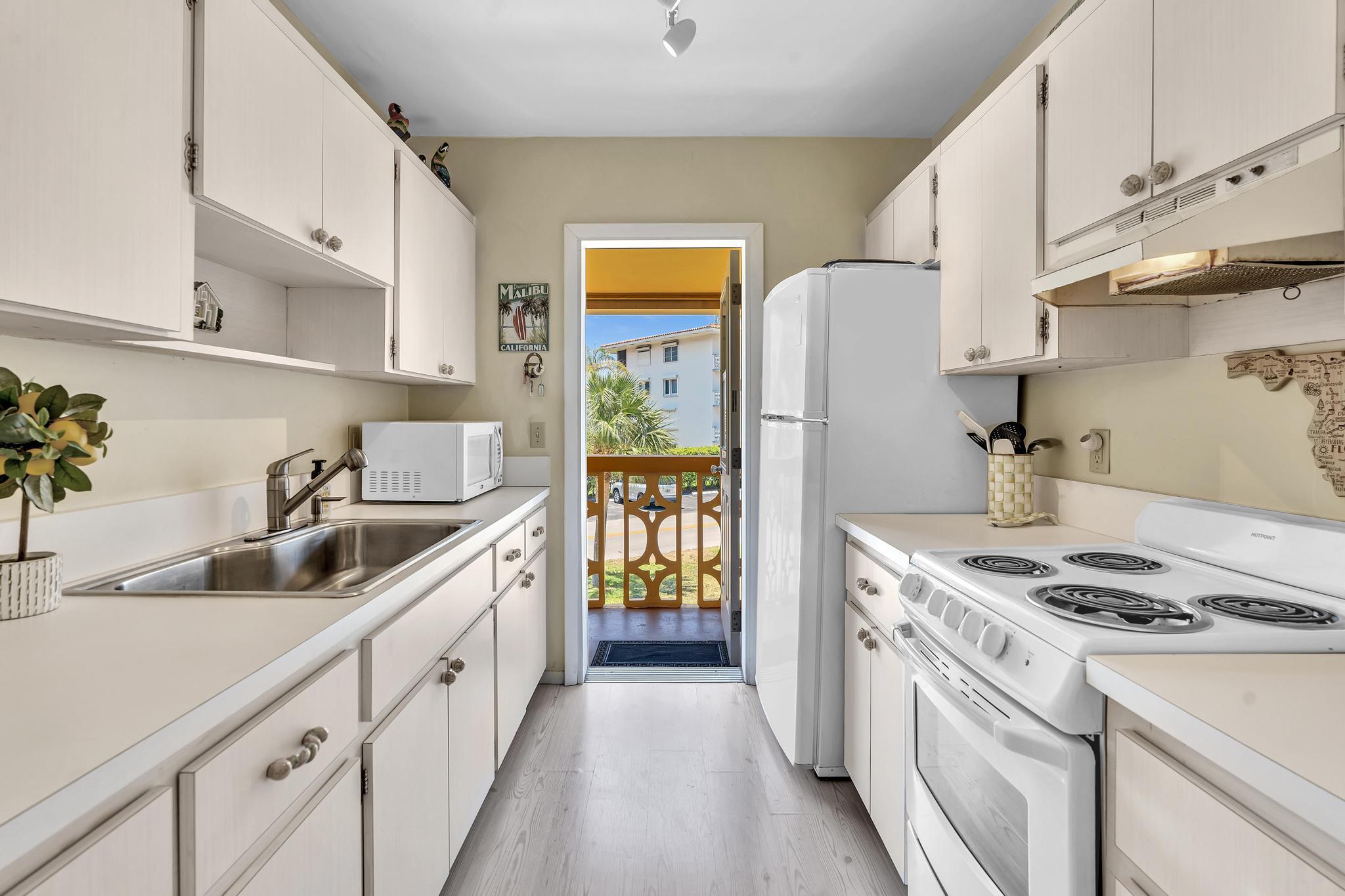 90 NE 19th Avenue 12