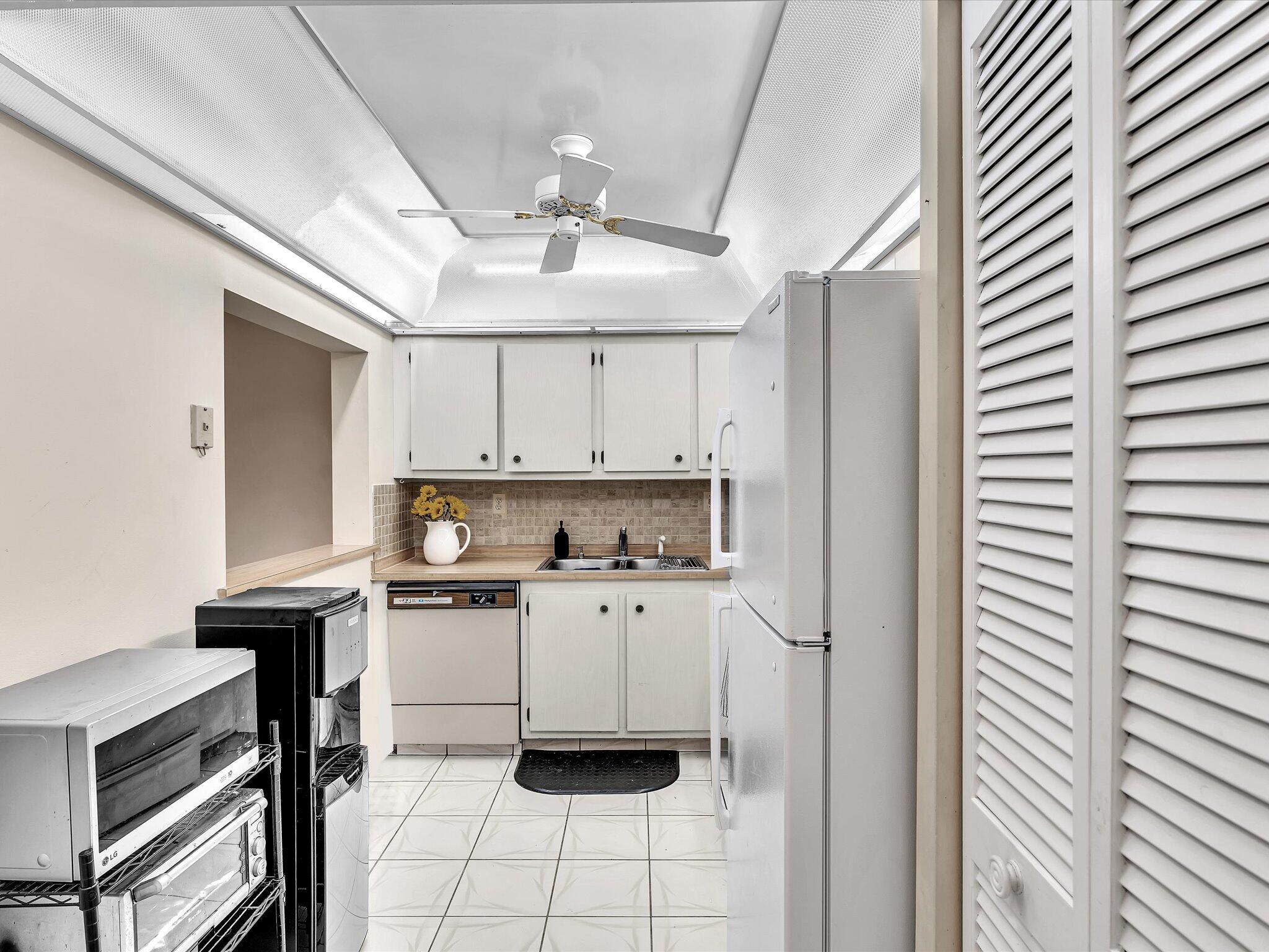 4156 NW 90th Avenue 204