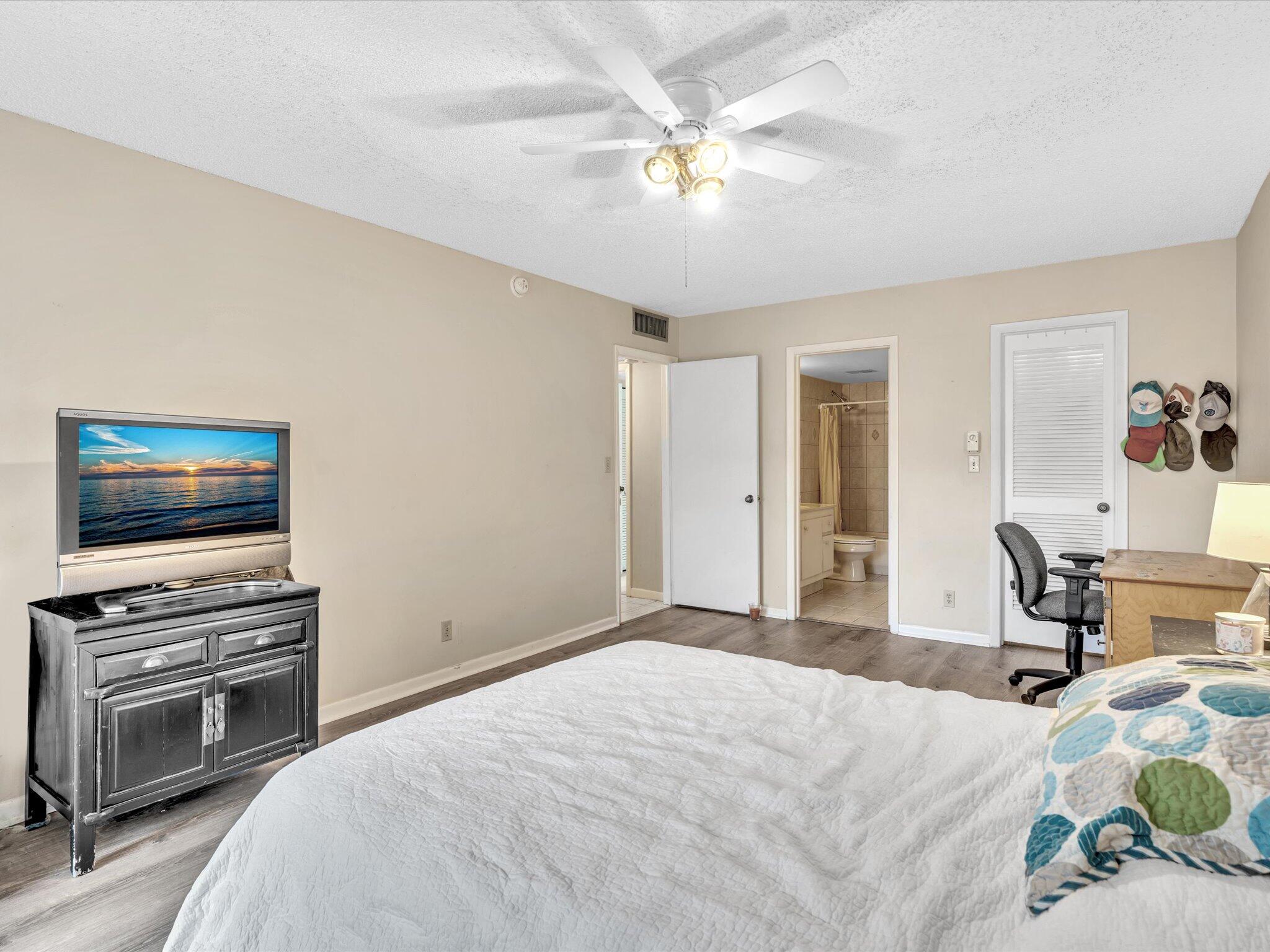 4156 NW 90th Avenue 204