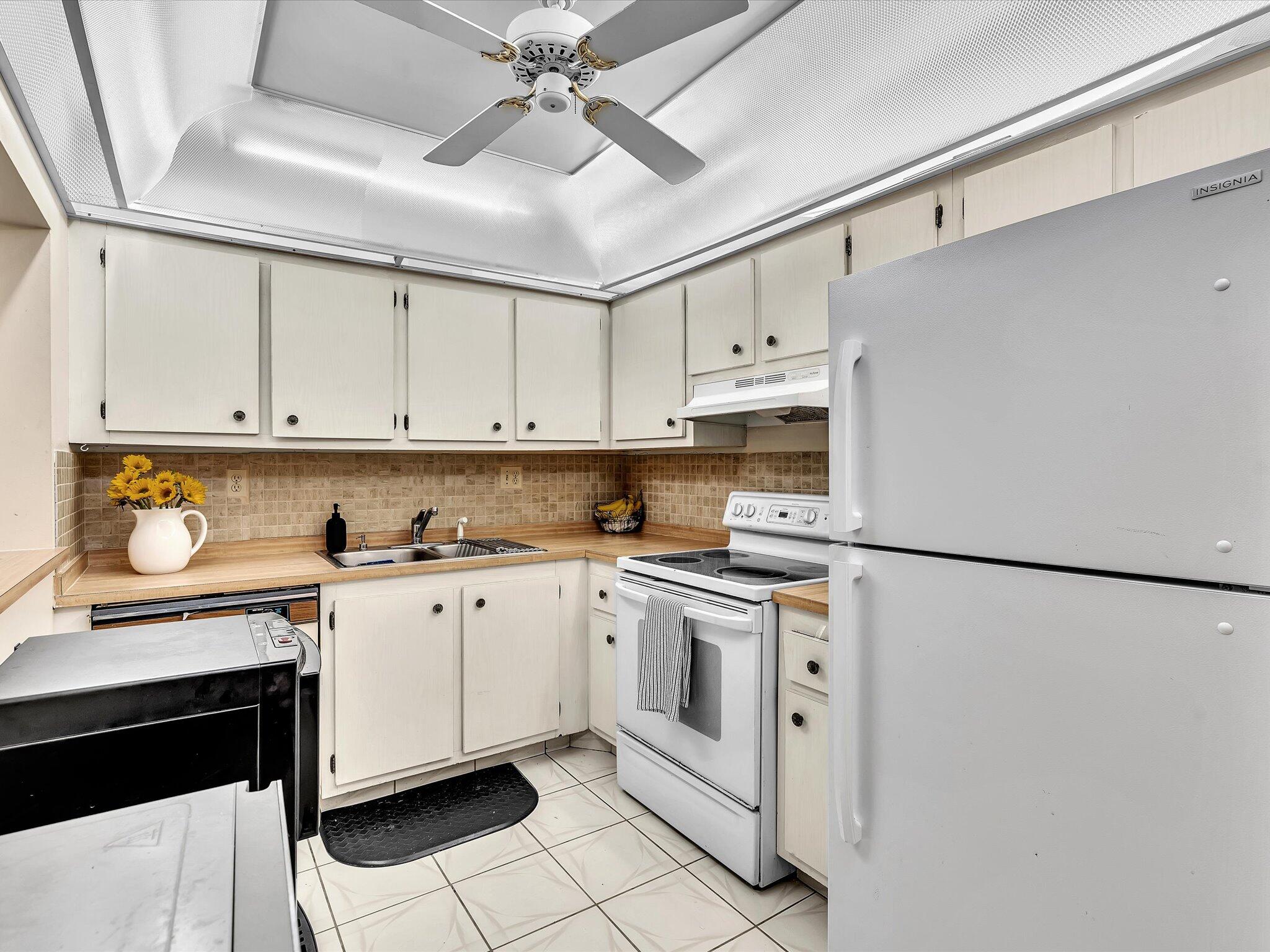 4156 NW 90th Avenue 204