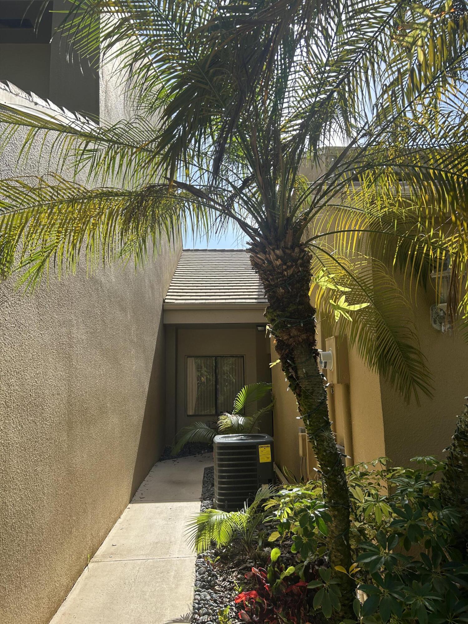 728 St Albans Dr Drive