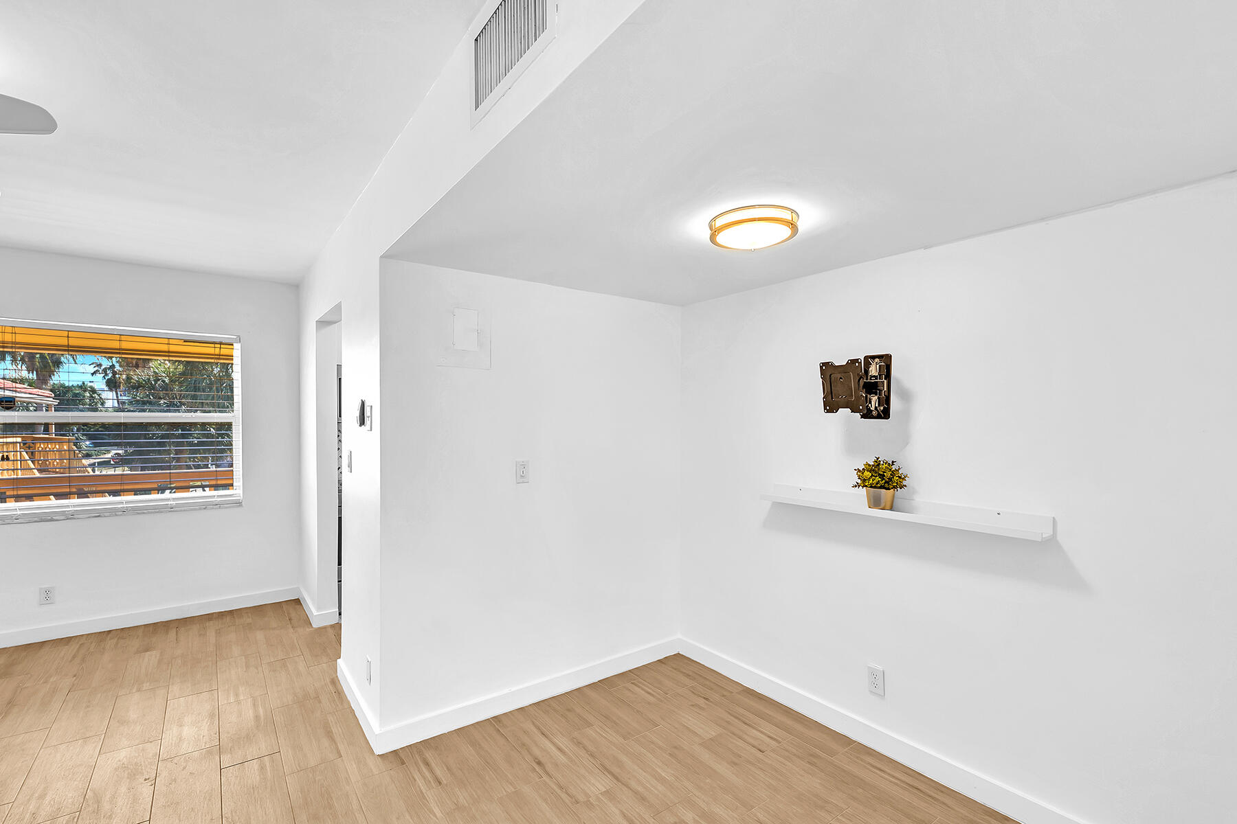 90 NE 19th Avenue 9