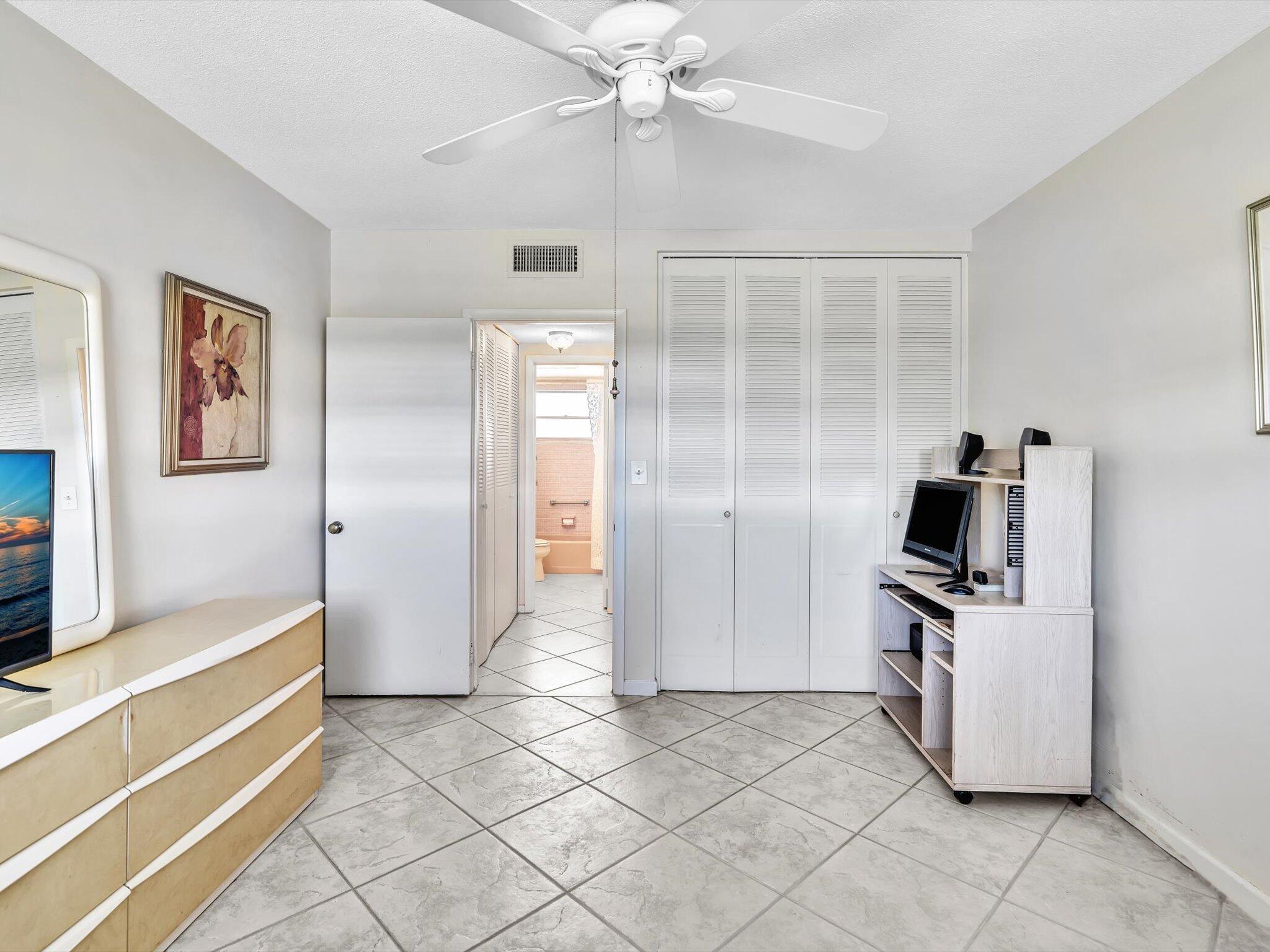 300 NE 20th Street 6040