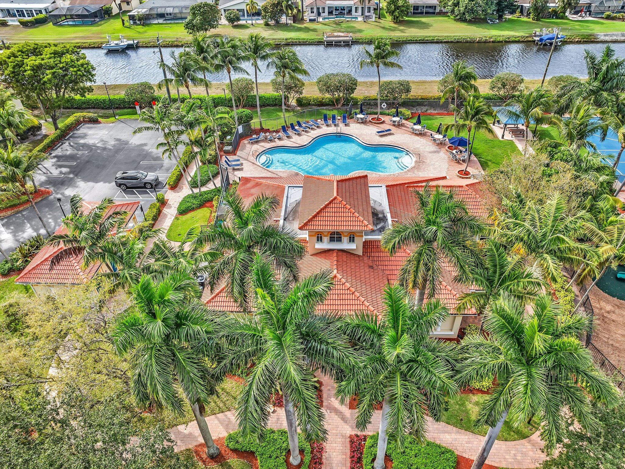 2921 S Greenleaf Circle