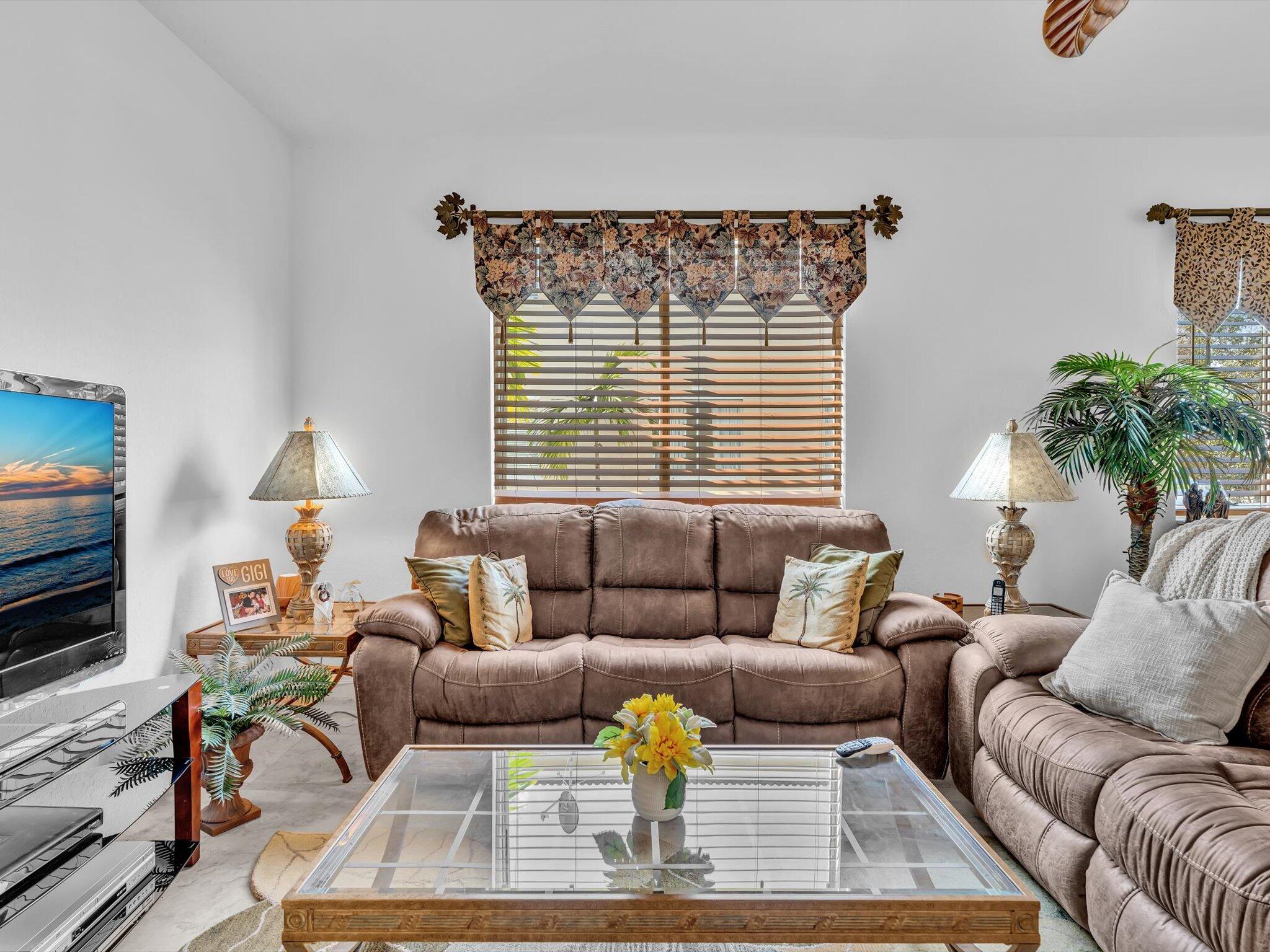 2921 S Greenleaf Circle
