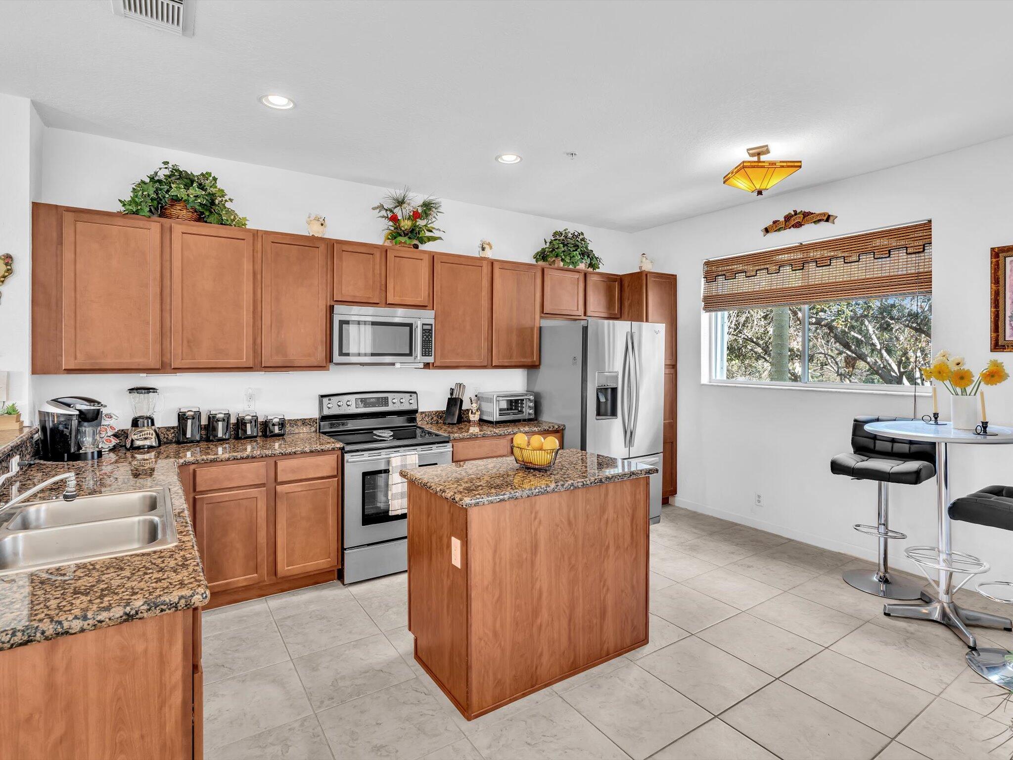 2921 S Greenleaf Circle