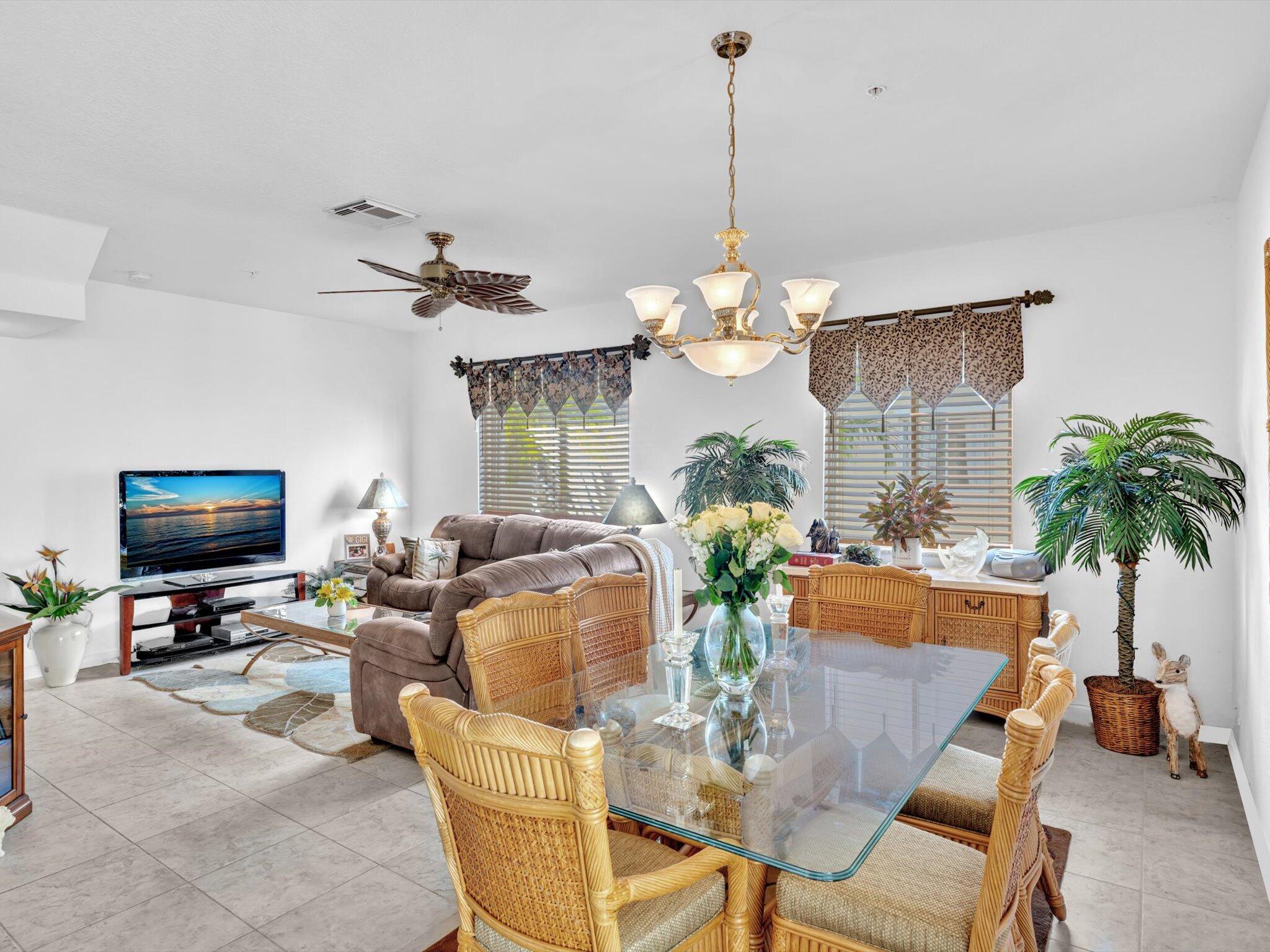 2921 S Greenleaf Circle