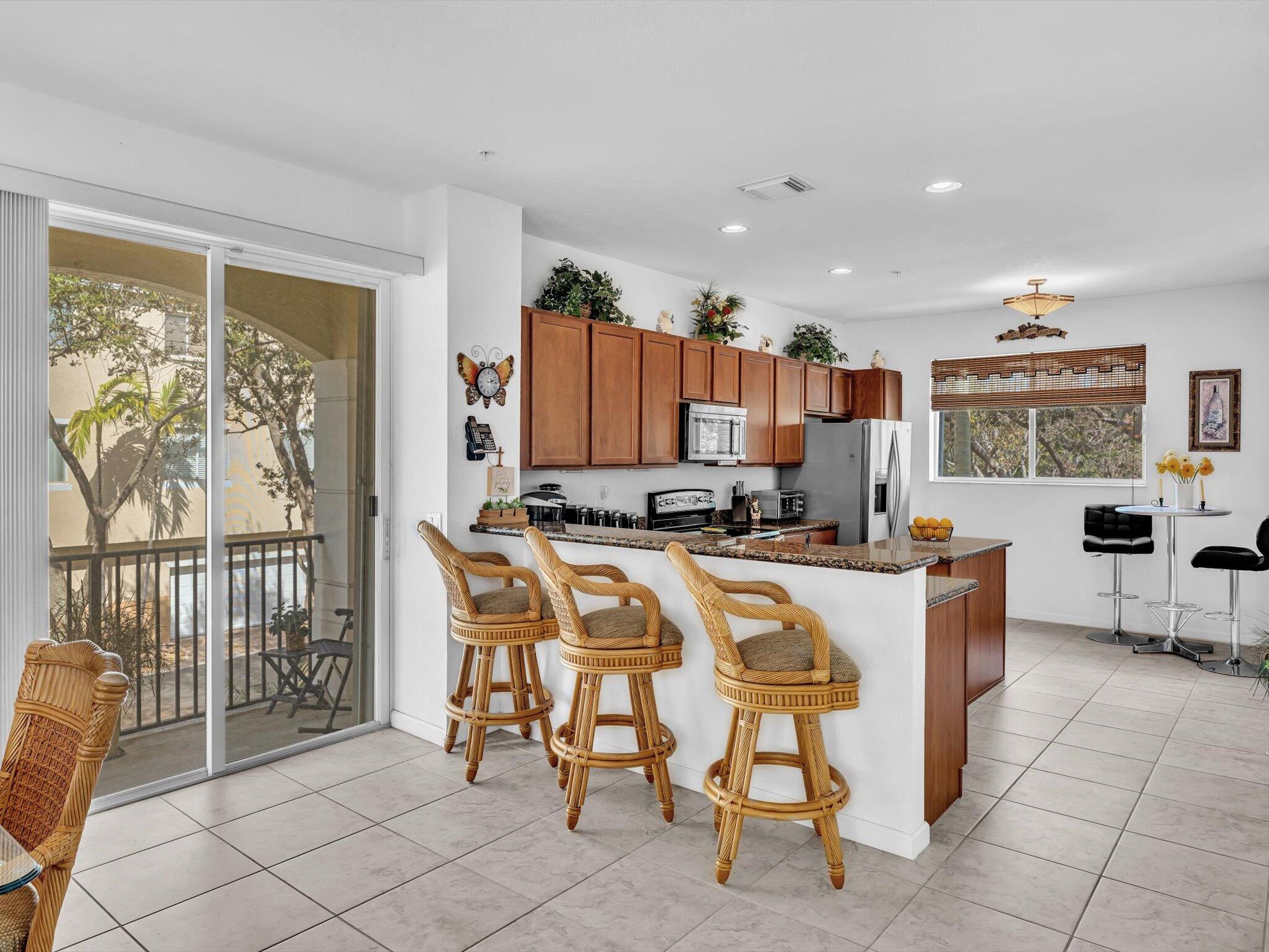 2921 S Greenleaf Circle