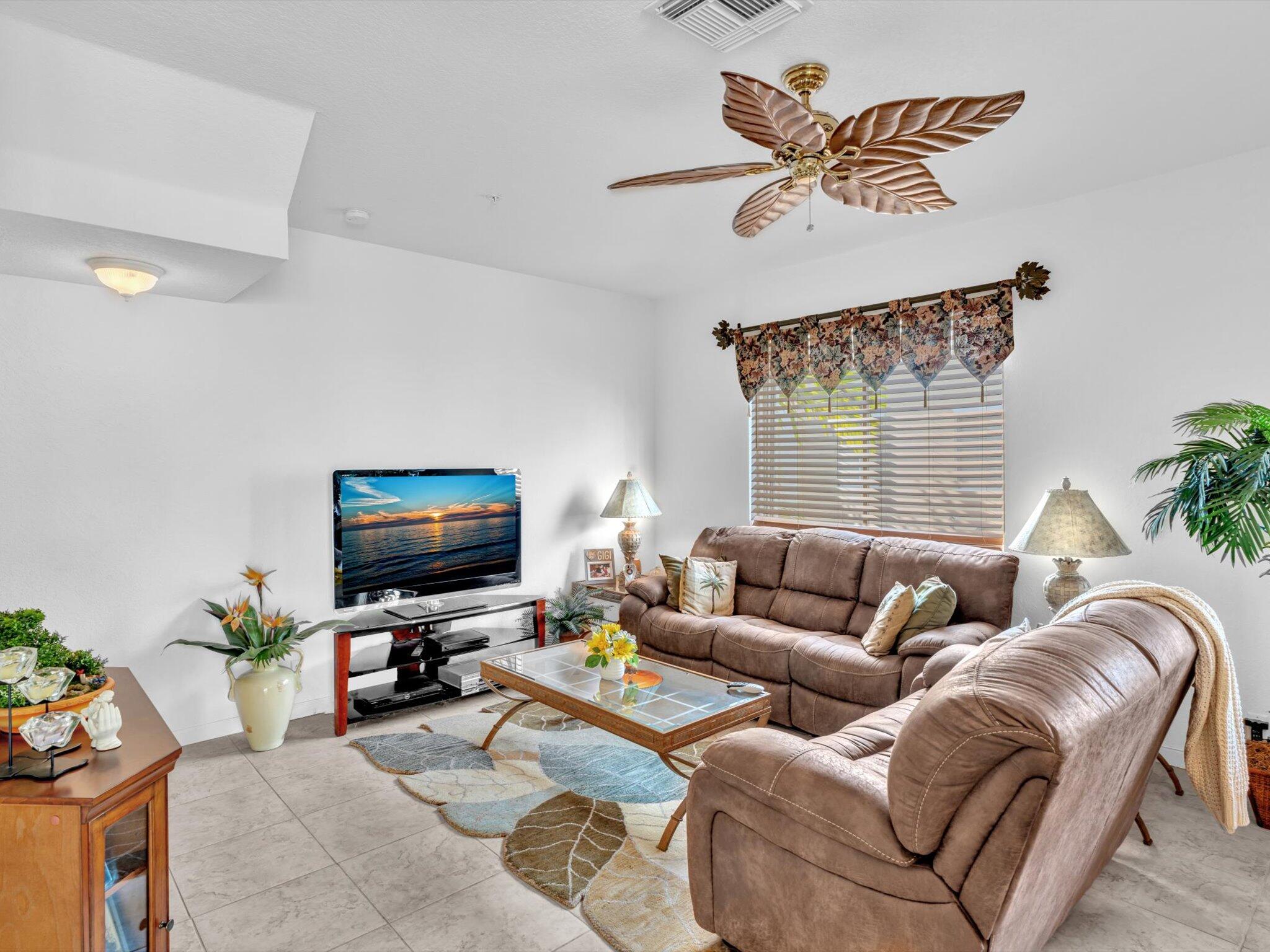 2921 S Greenleaf Circle