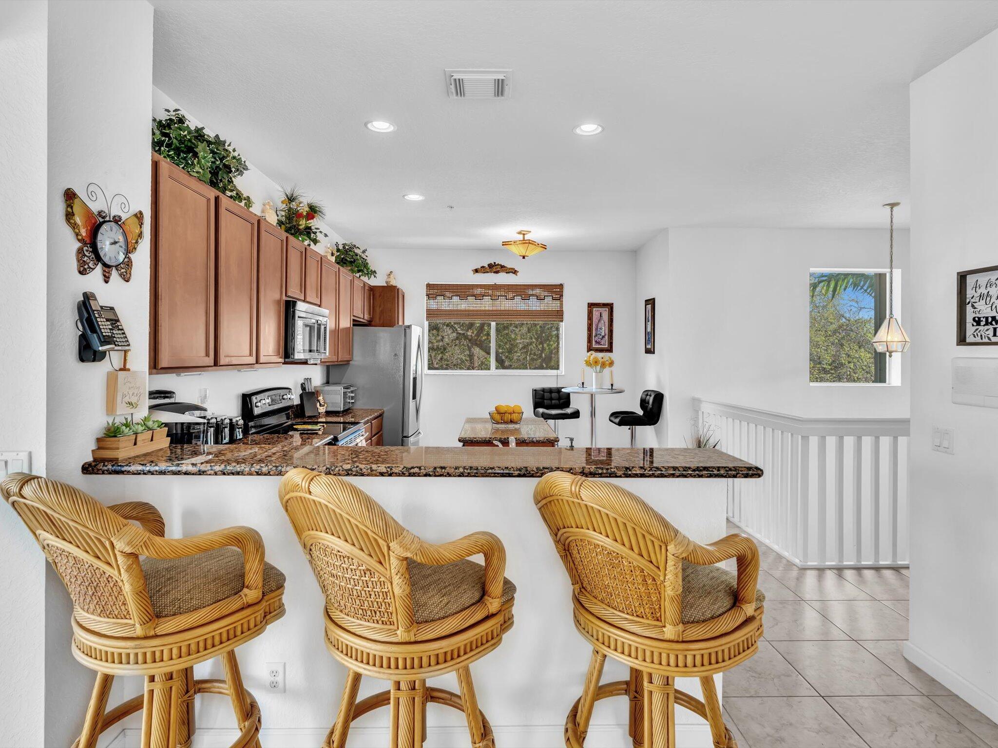 2921 S Greenleaf Circle