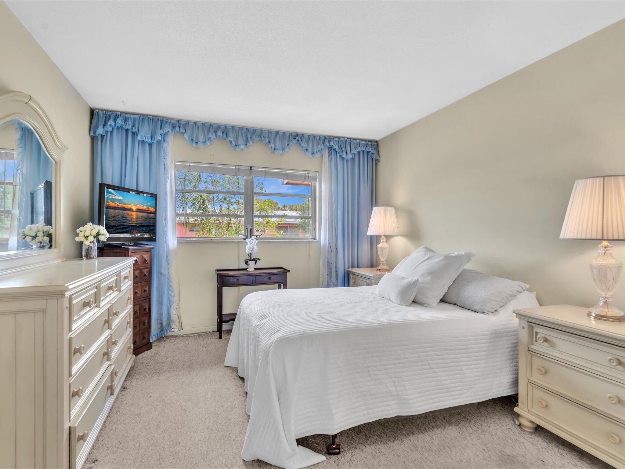300 NE 20th Street 605