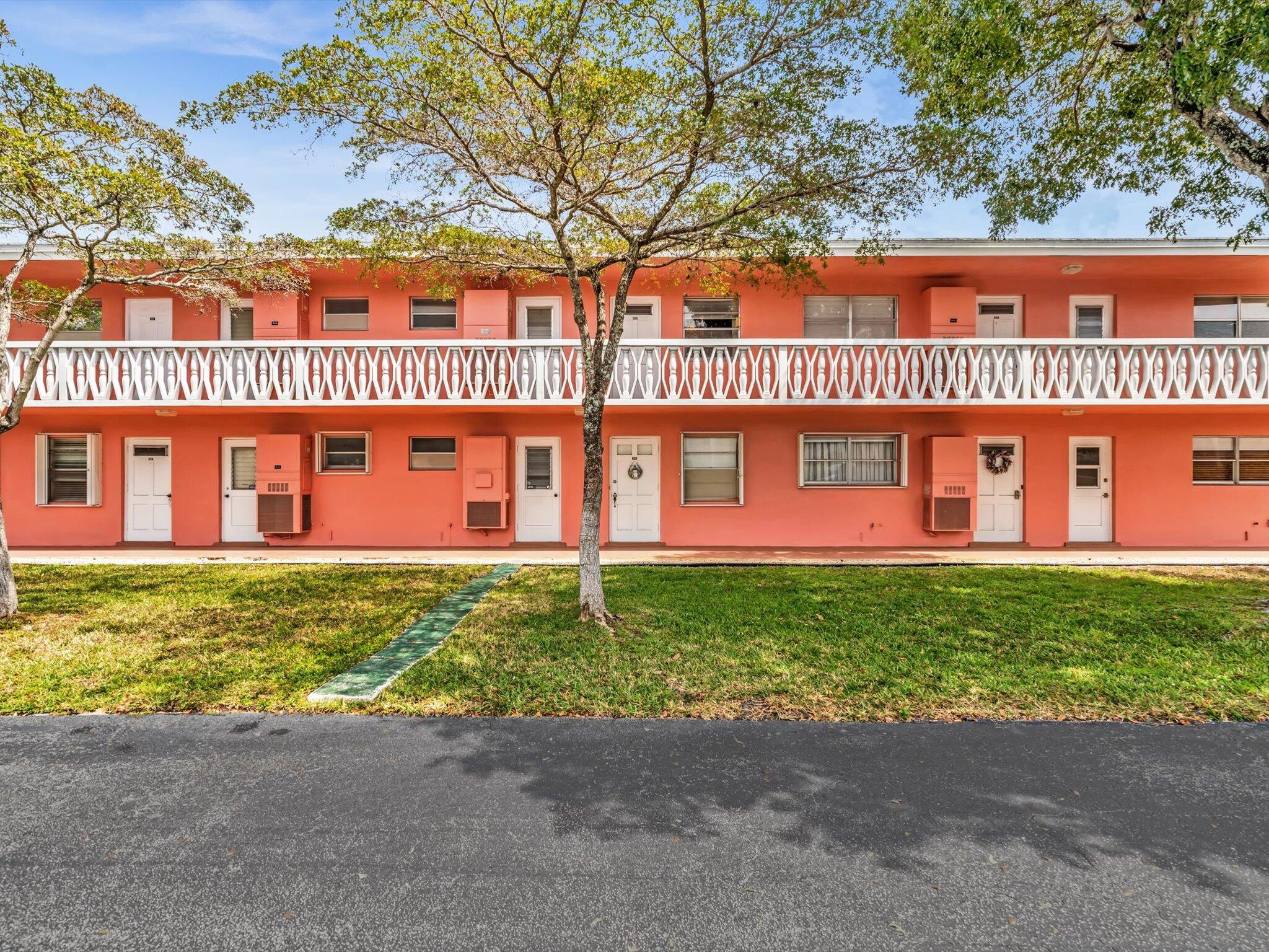 300 NE 20th Street 605