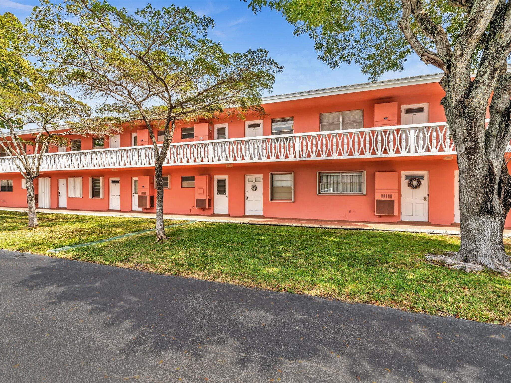 300 NE 20th Street 605