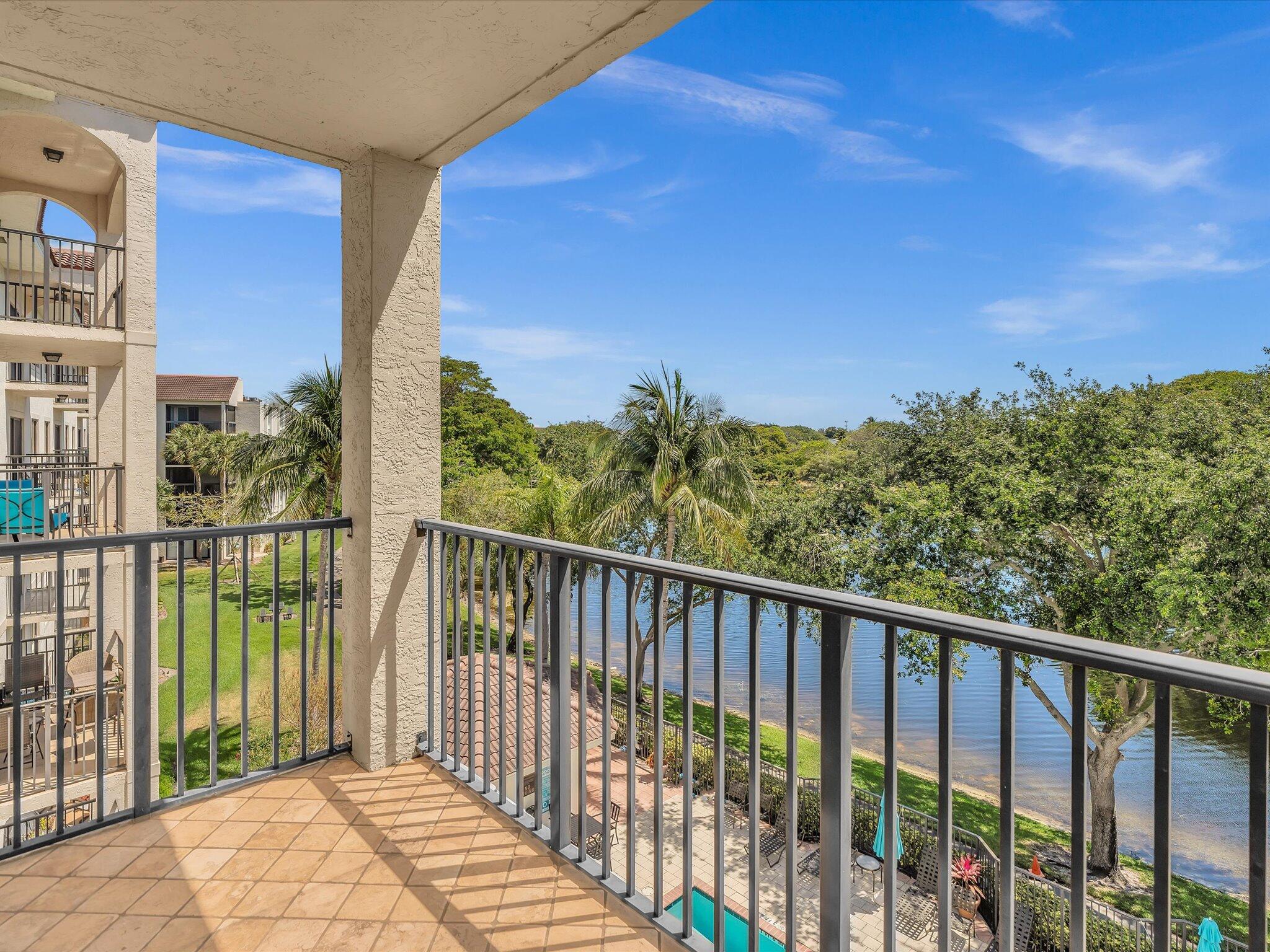 2105 Lavers Circle 406