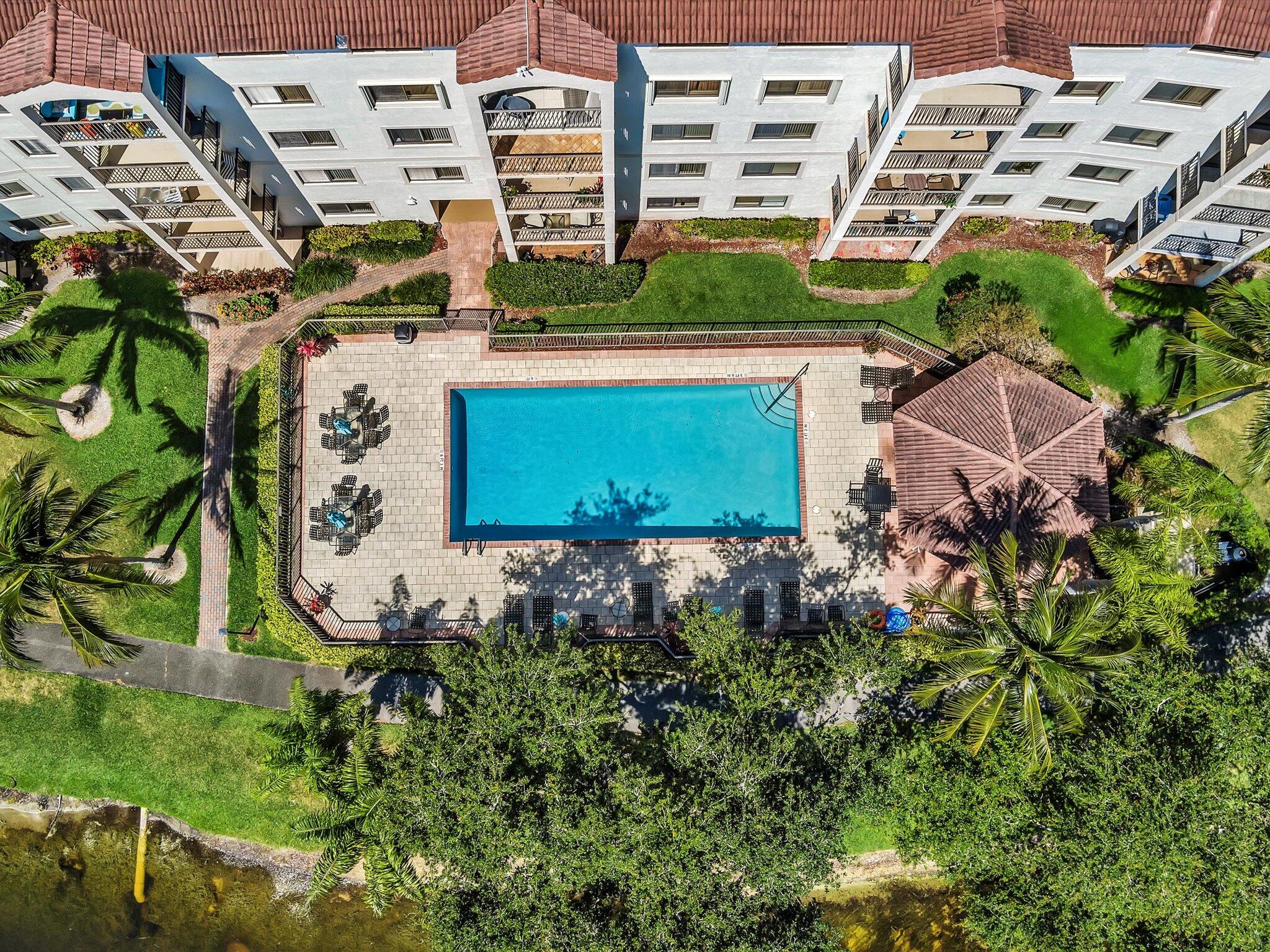 2105 Lavers Circle 406
