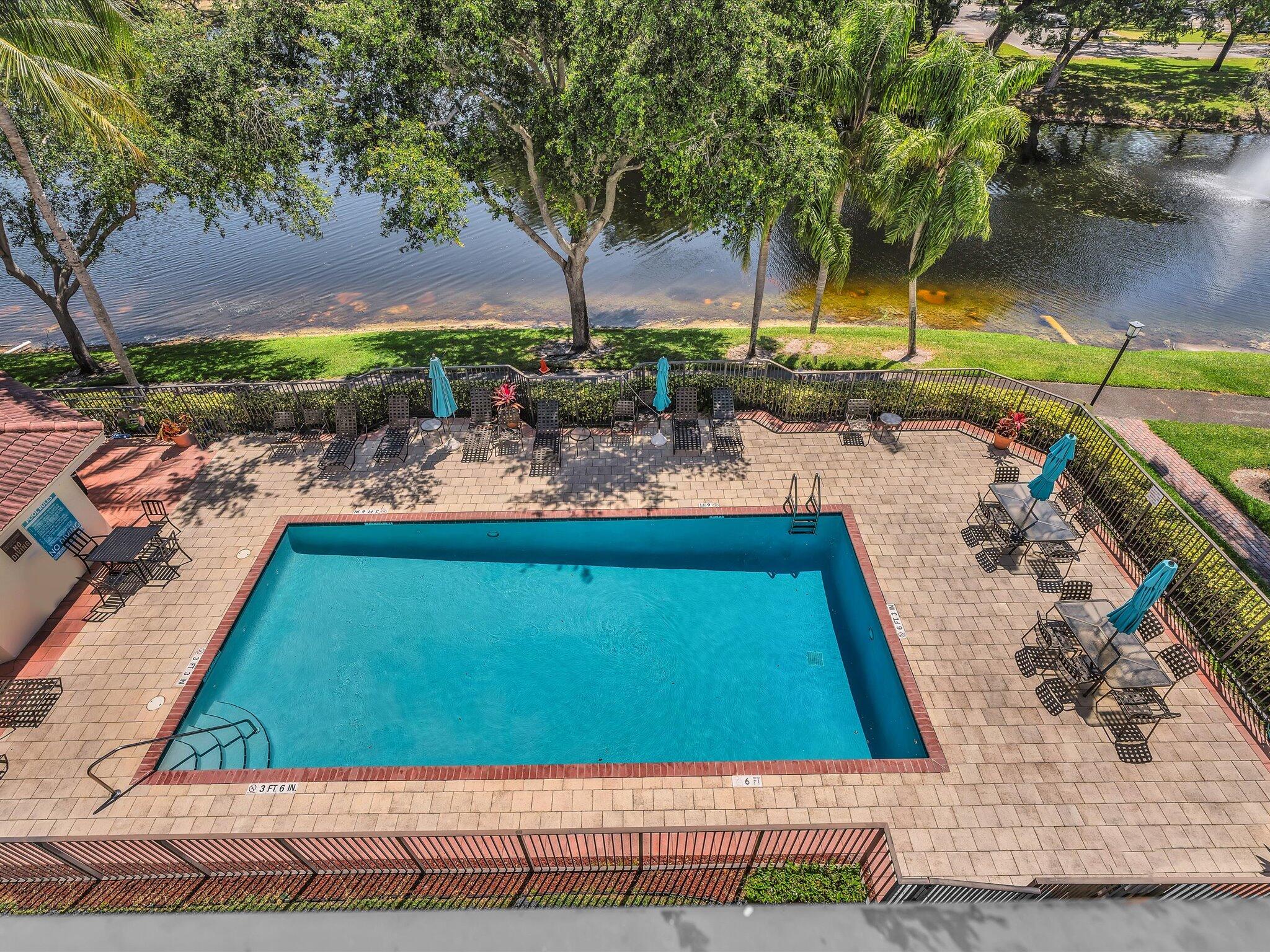 2105 Lavers Circle 406