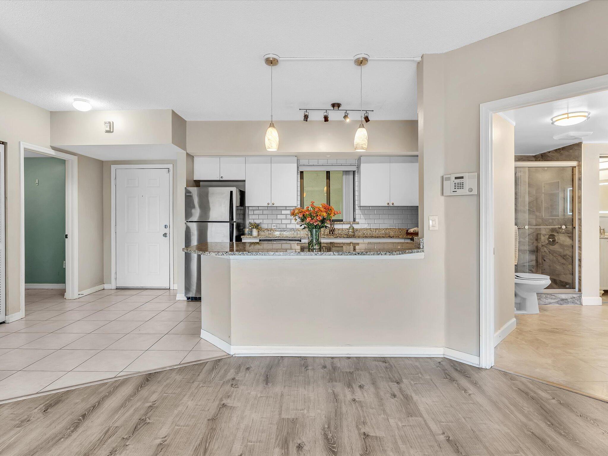 2105 Lavers Circle 406