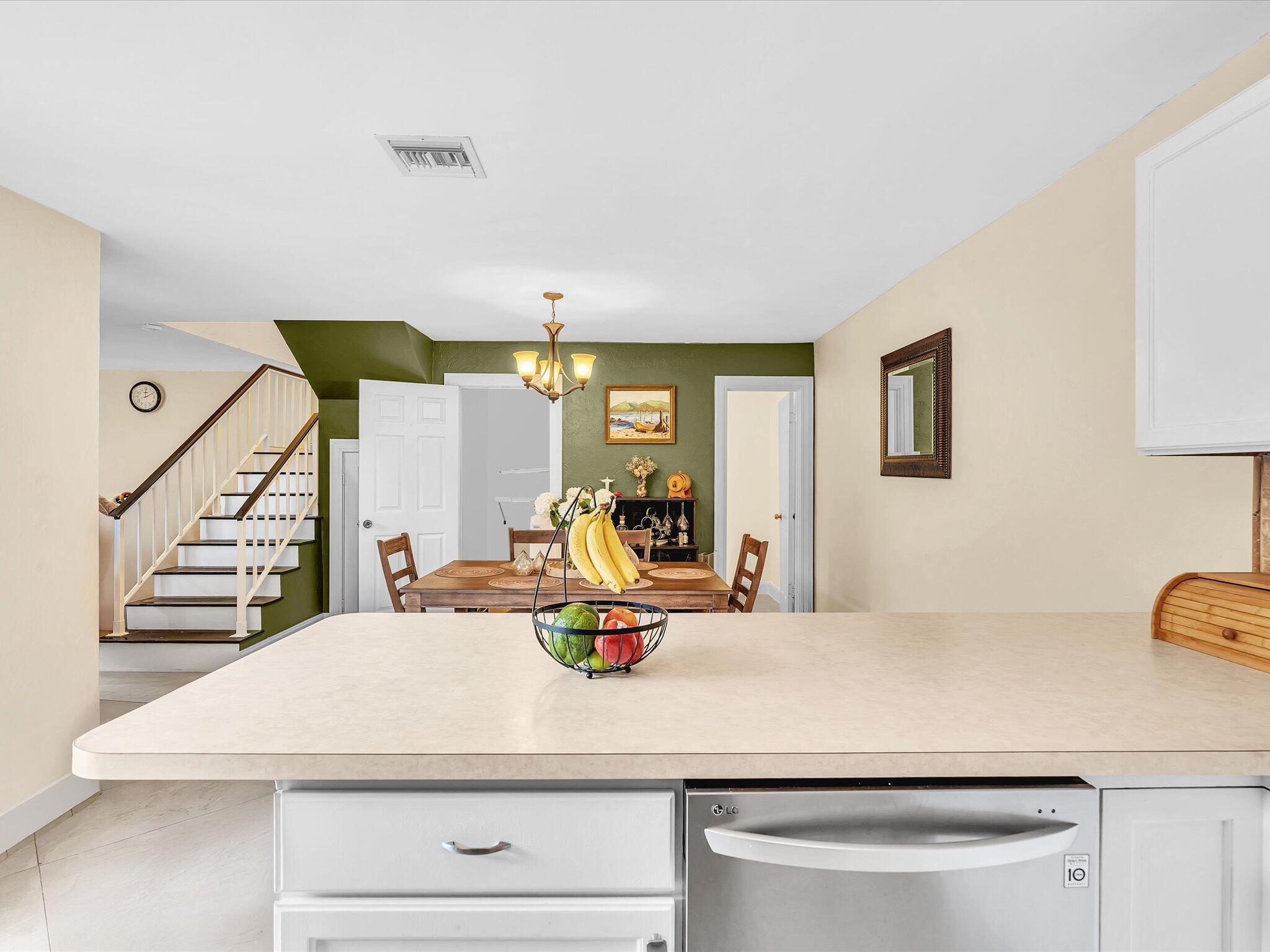 530 SE 28th Avenue 23a