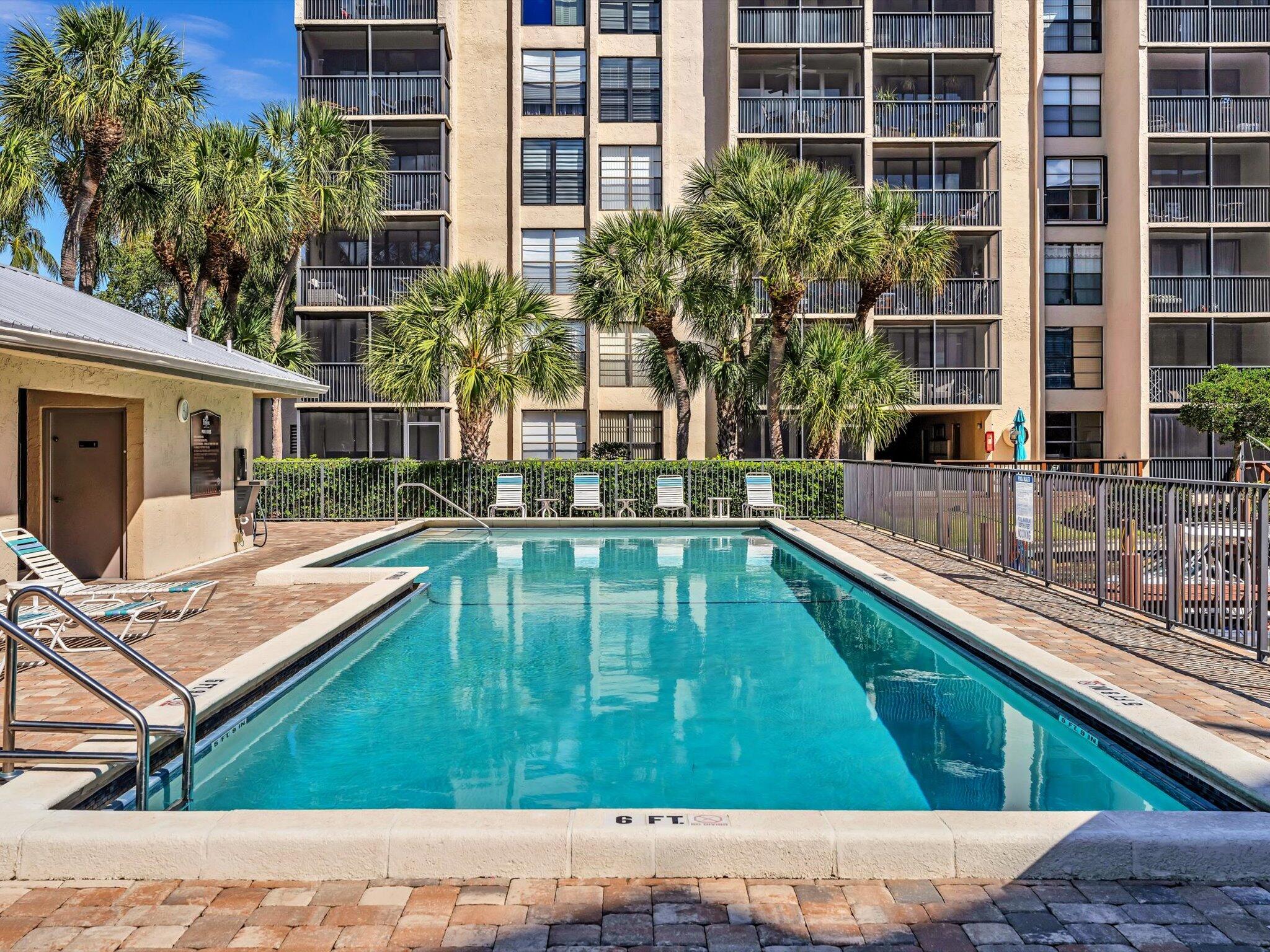 21 Royal Palm Way 303