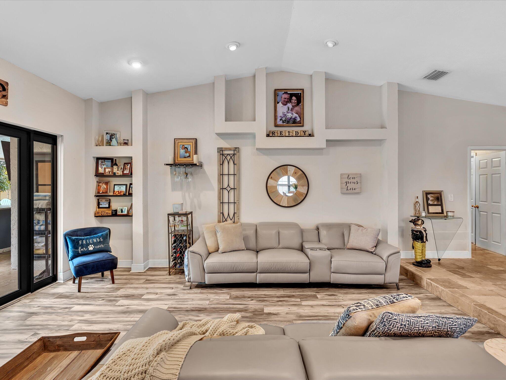 8929 NW 53rd Manor