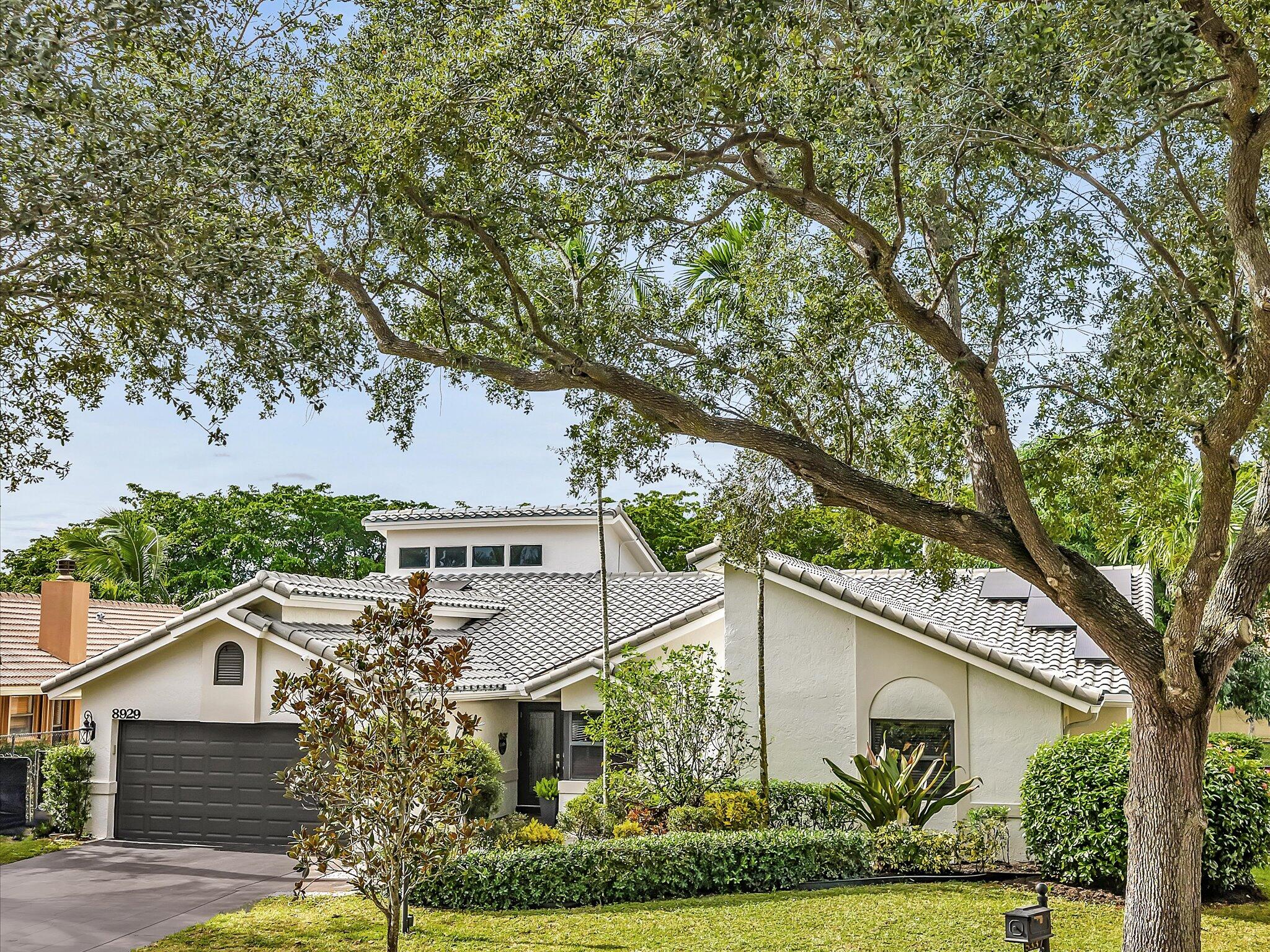 8929 NW 53rd Manor