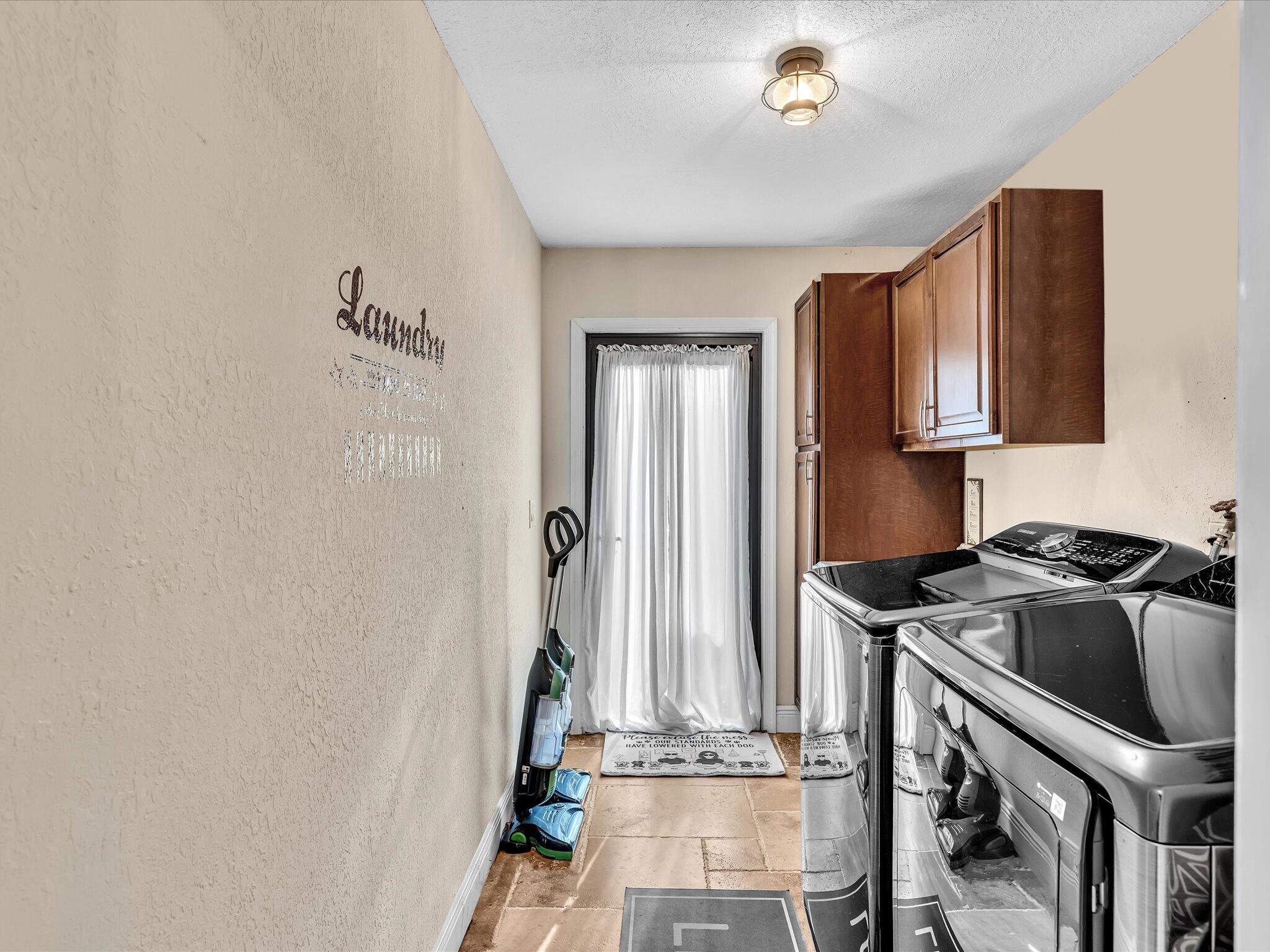 8929 NW 53rd Manor