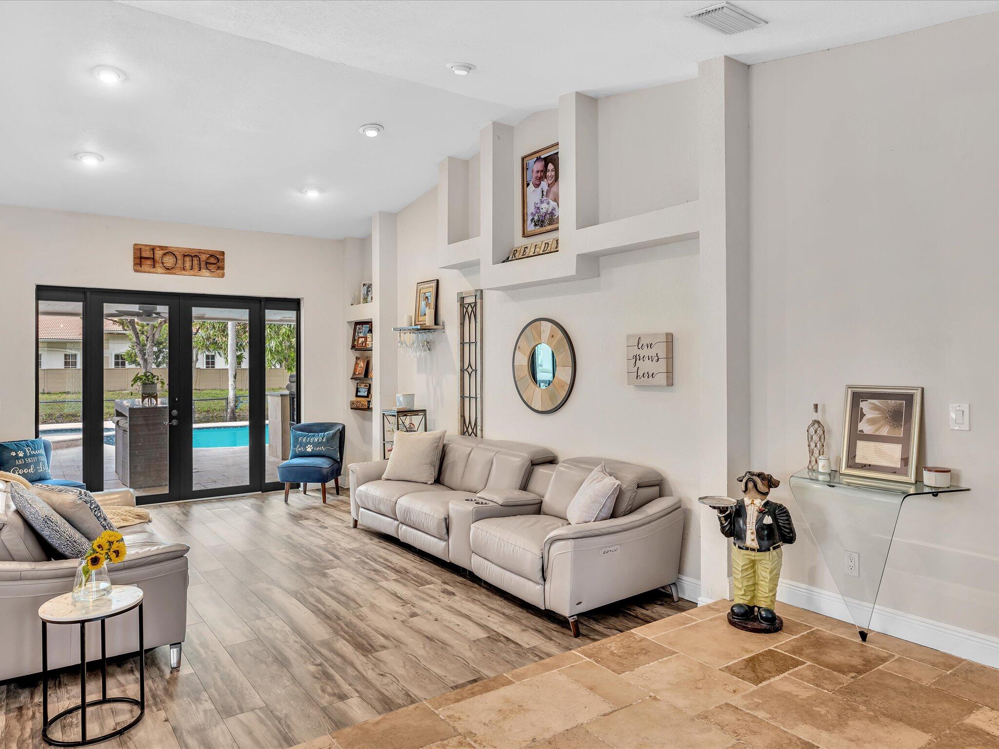 8929 NW 53rd Manor