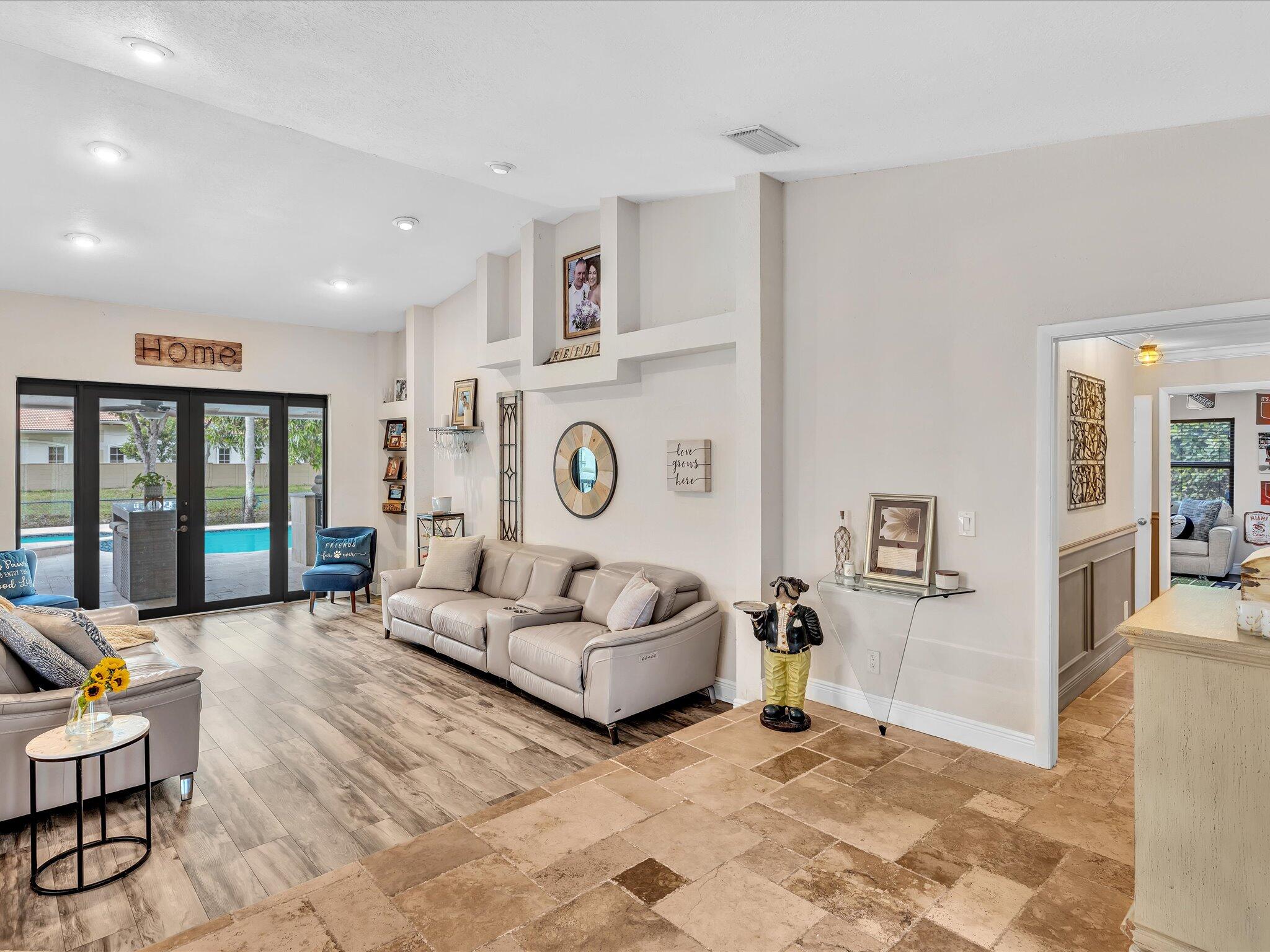 8929 NW 53rd Manor