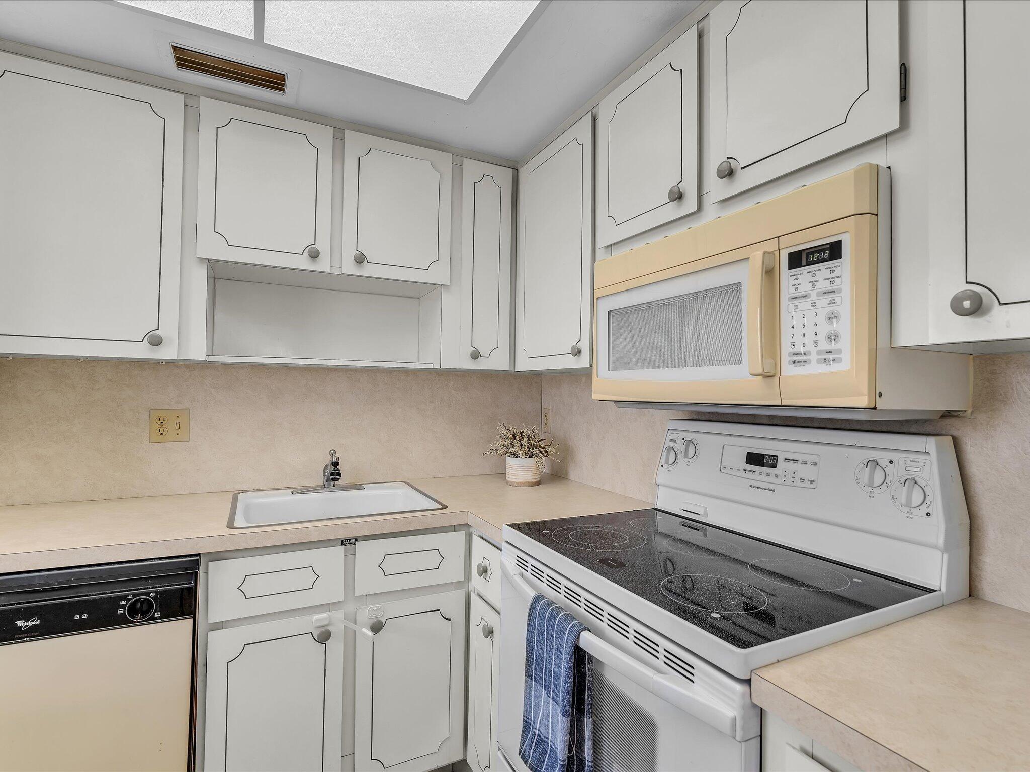 300 NE 20th Street 411