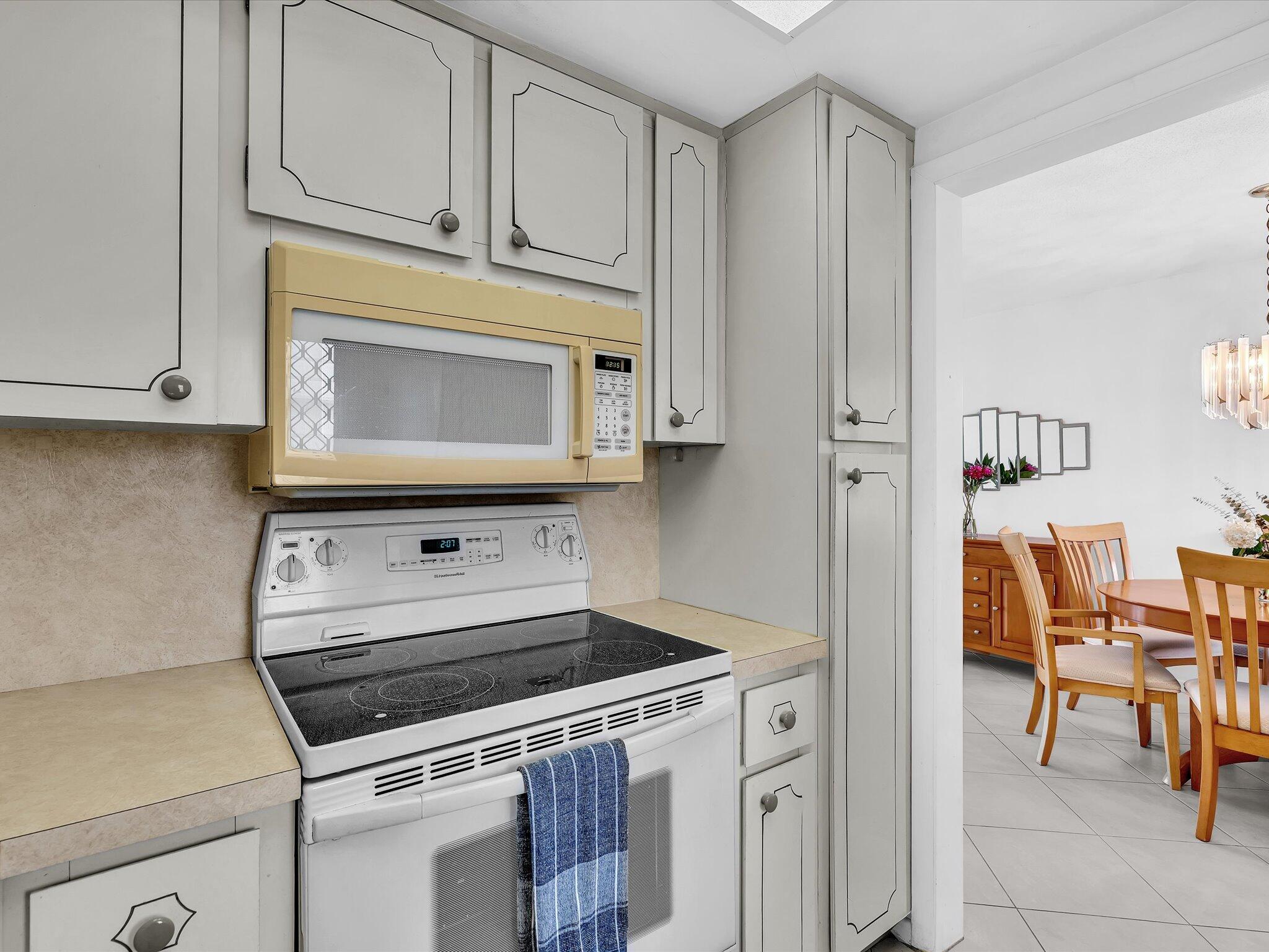 300 NE 20th Street 411