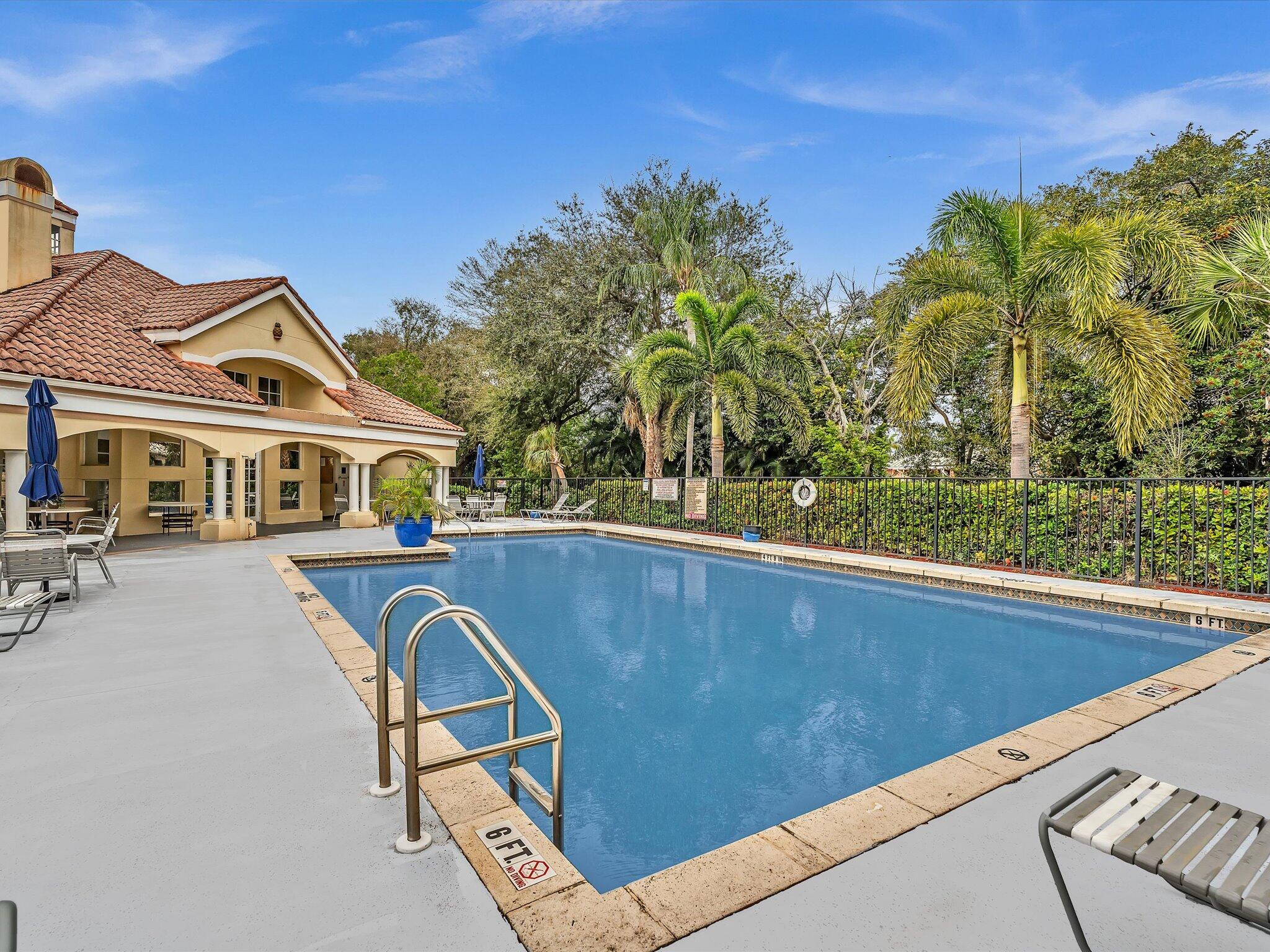 815 W Boynton Beach Boulevard Unit: 16-205