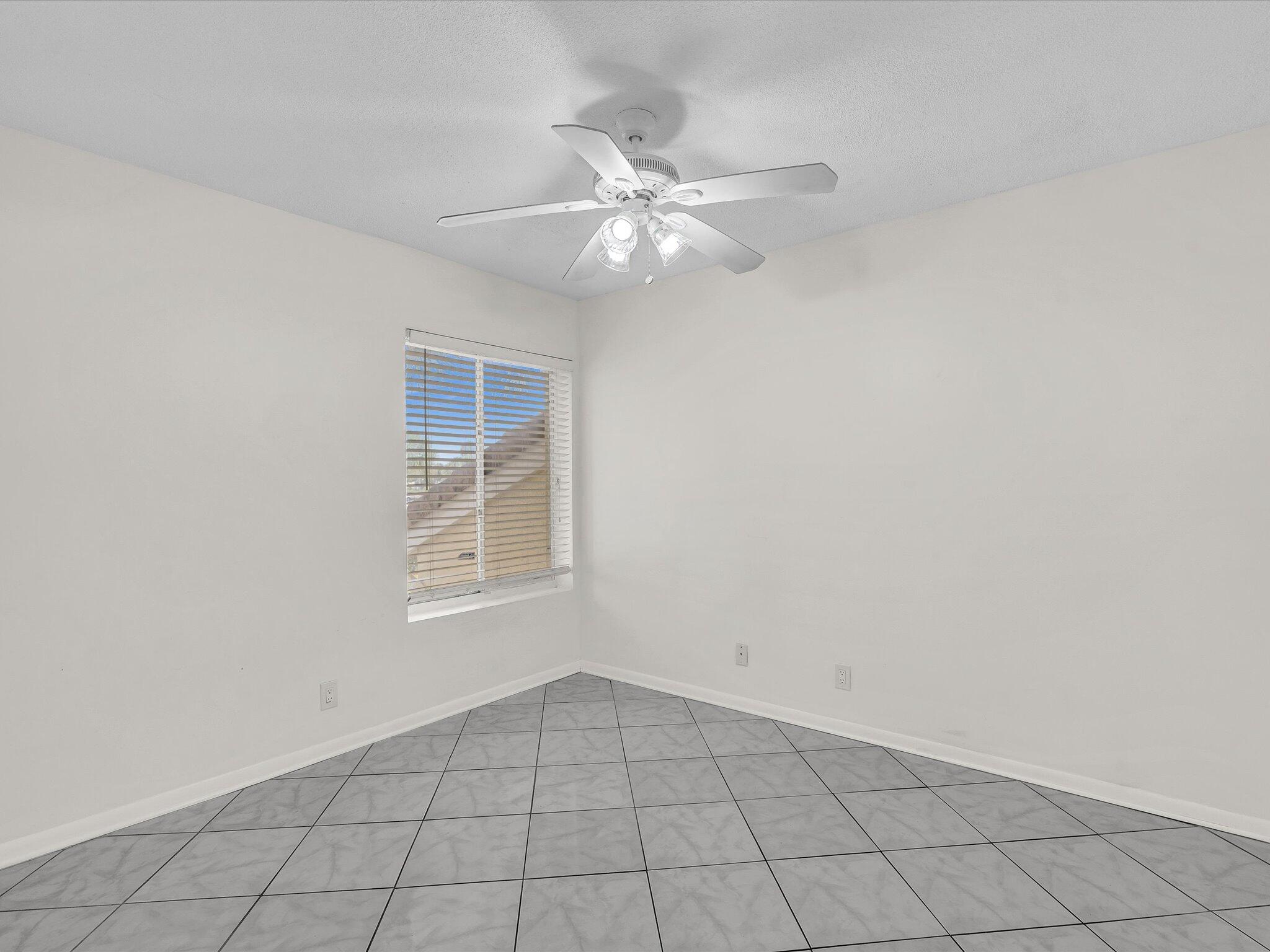 815 W Boynton Beach Boulevard Unit: 16-205