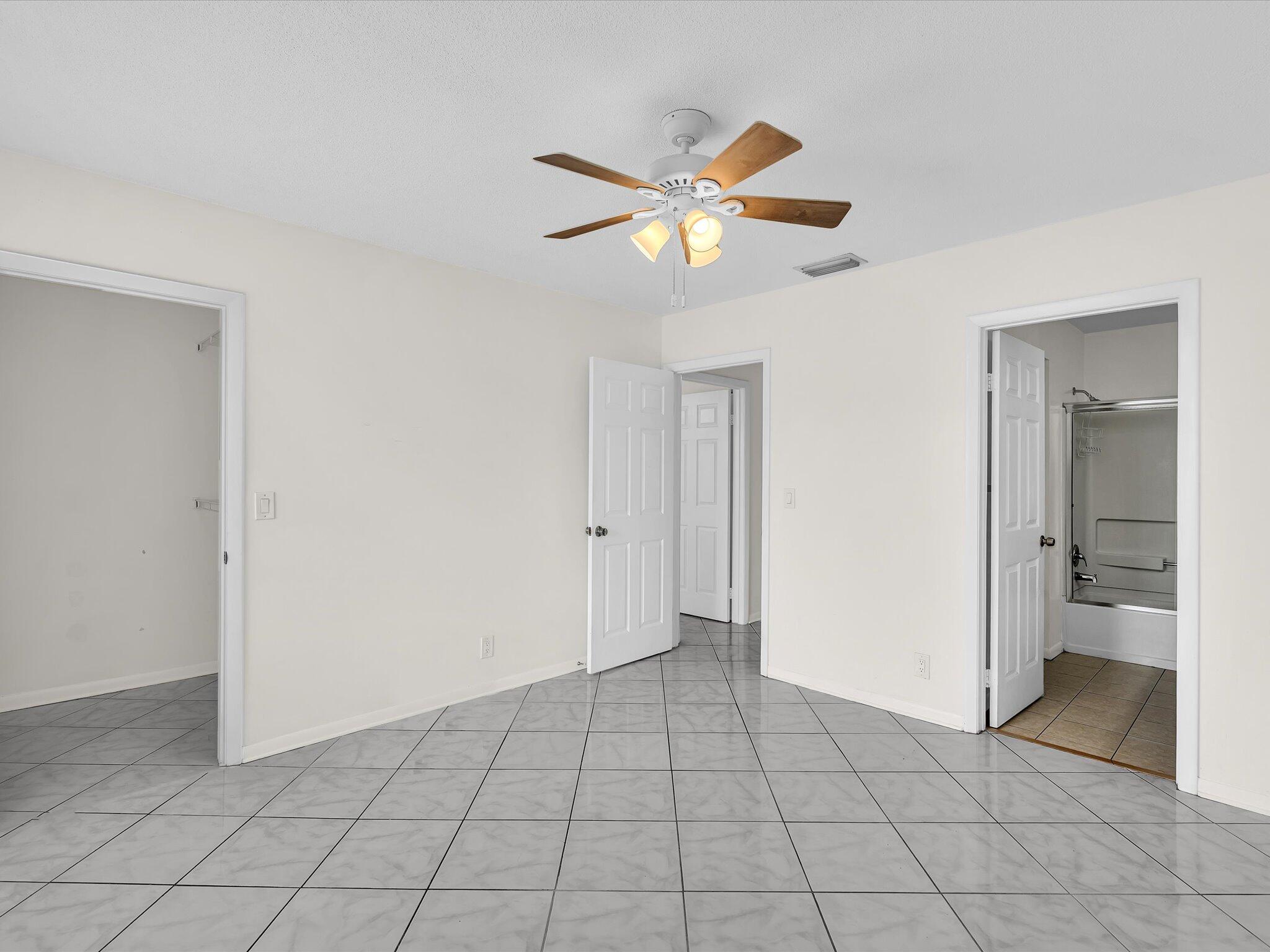 815 W Boynton Beach Boulevard Unit: 16-205