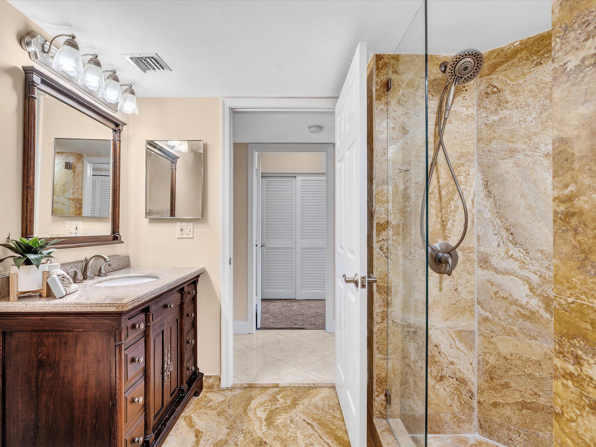 333 SE 20th Avenue 204