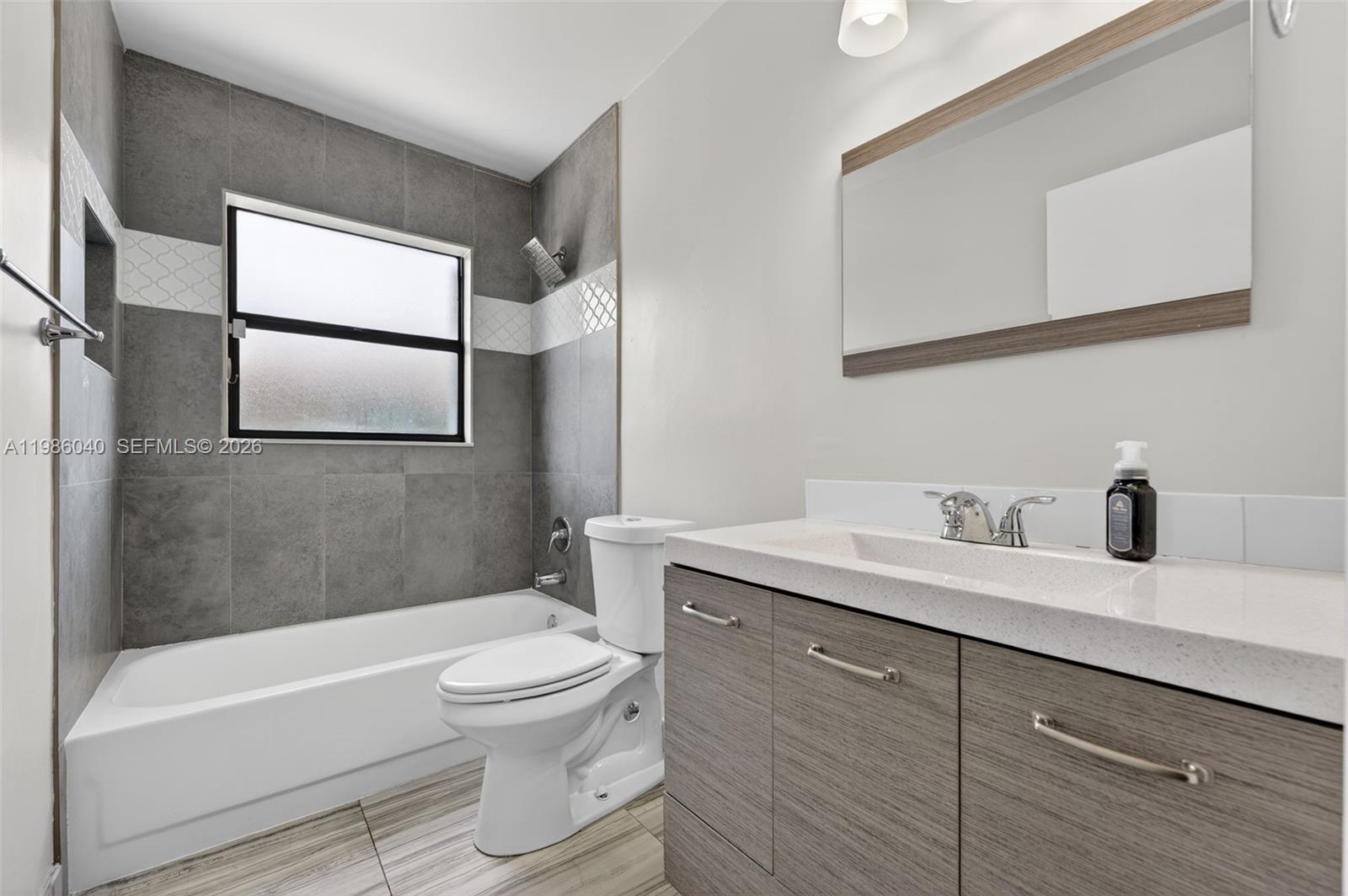1905 NW 77th Terrace