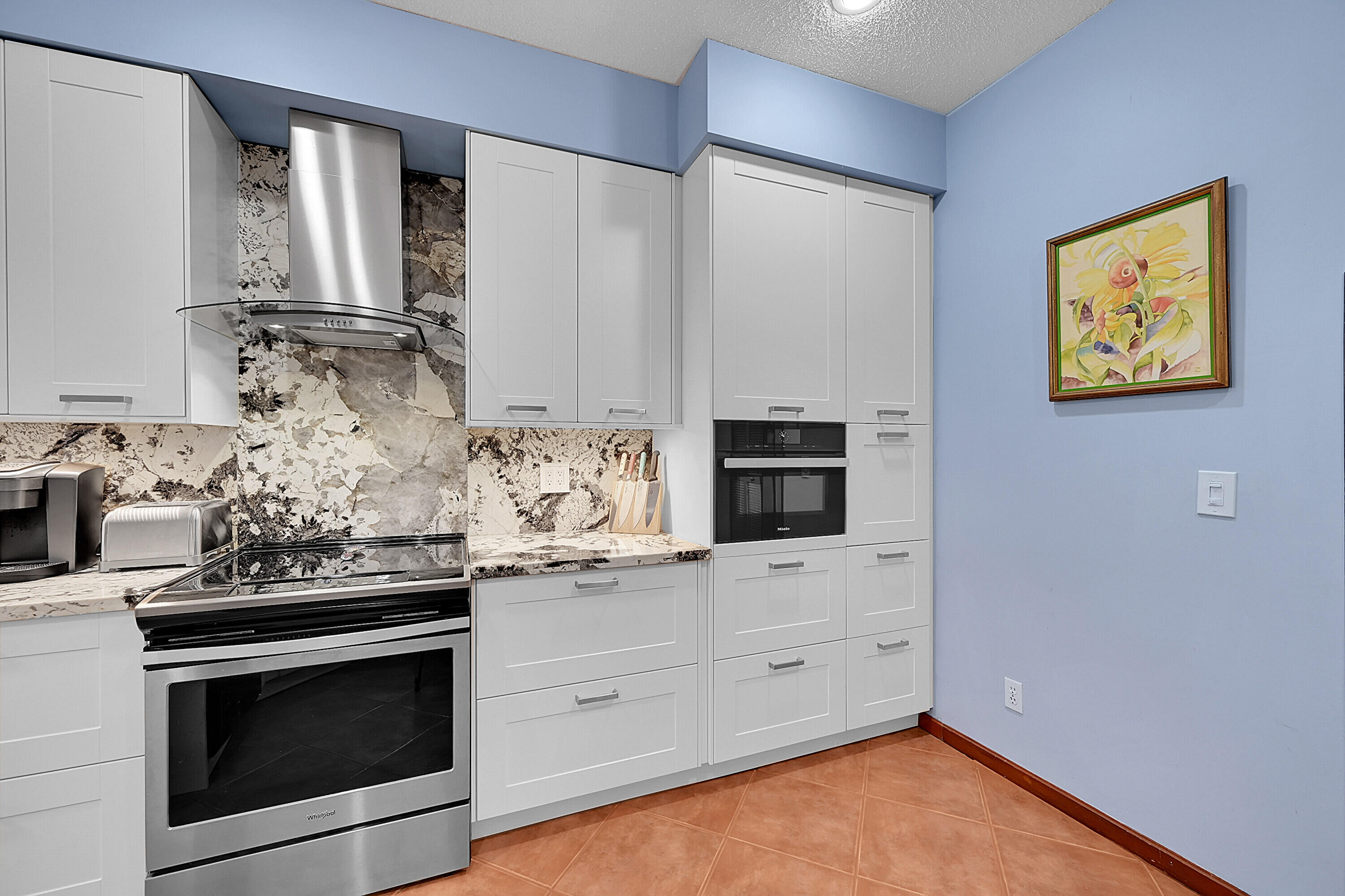 2922 Port Royale Lane S