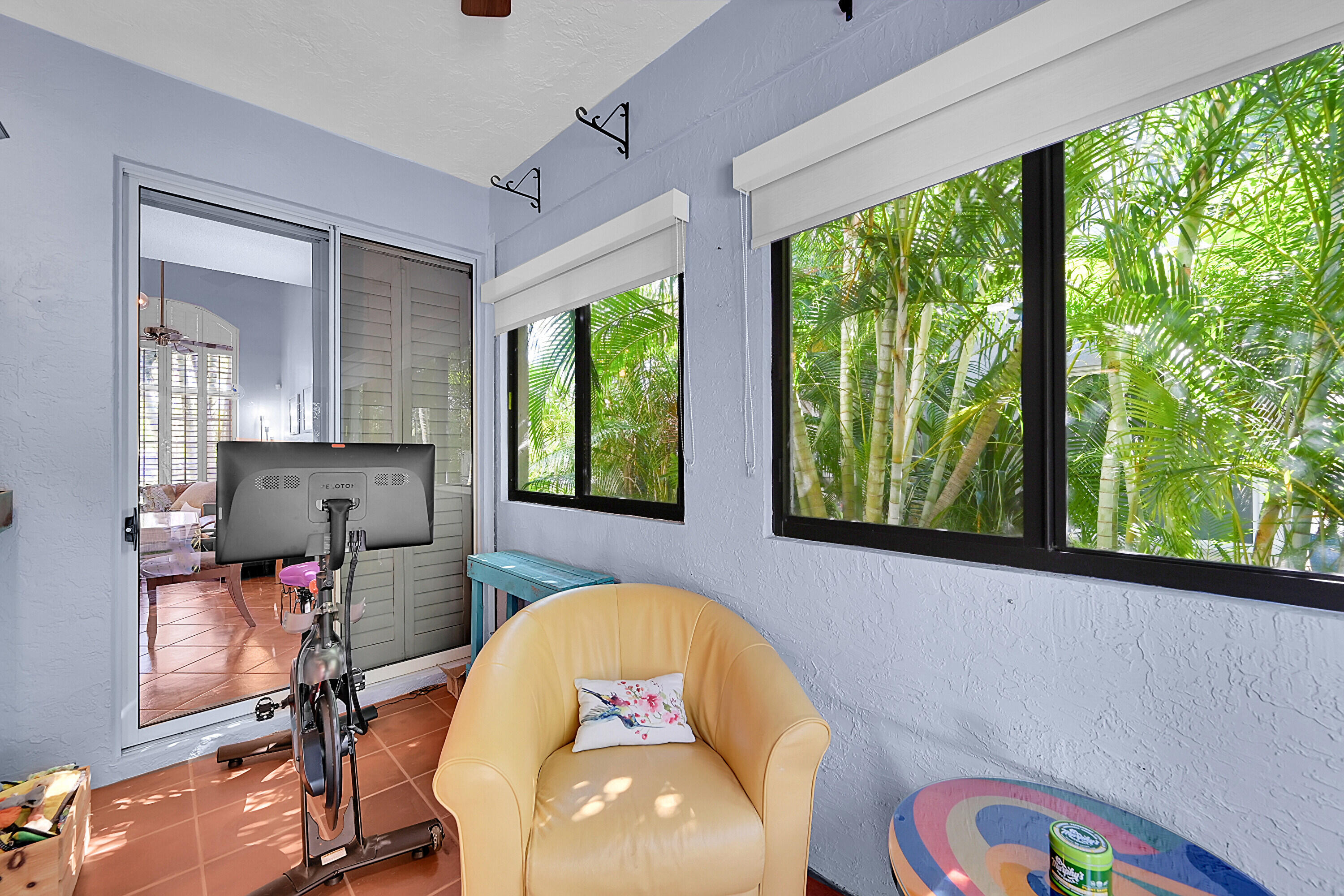 2922 Port Royale Lane S