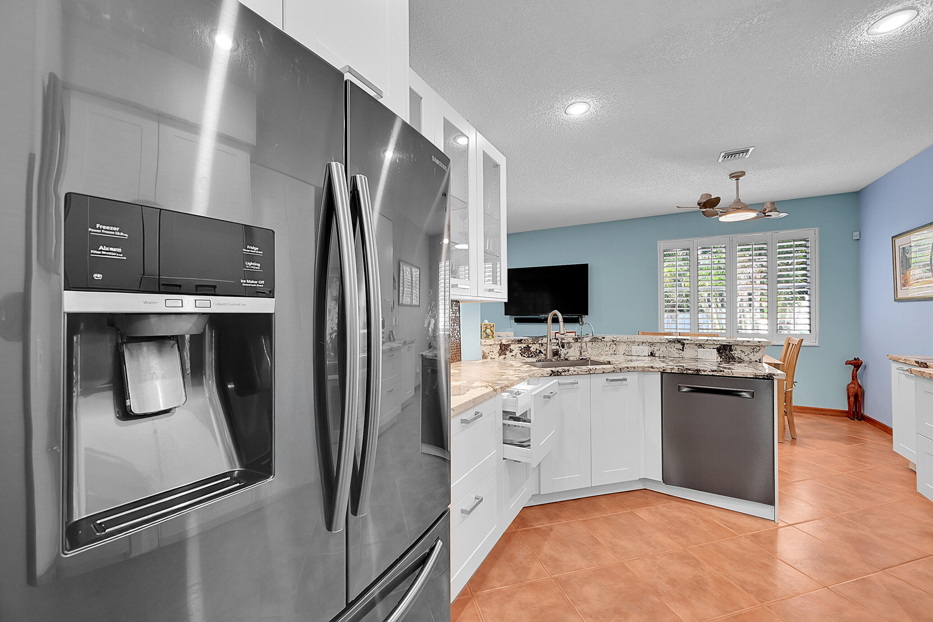 2922 Port Royale Lane S