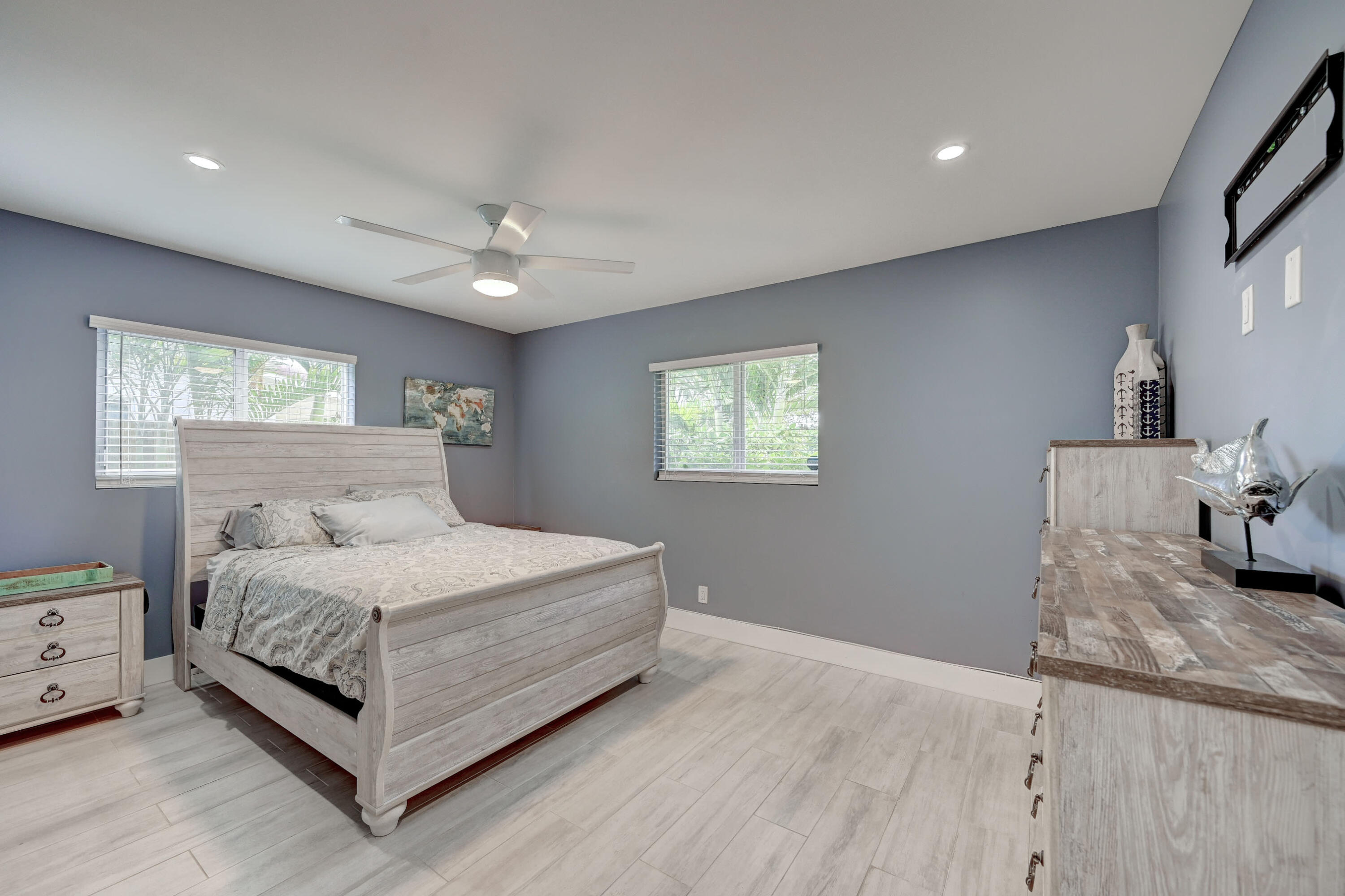 351 NE 41st Street