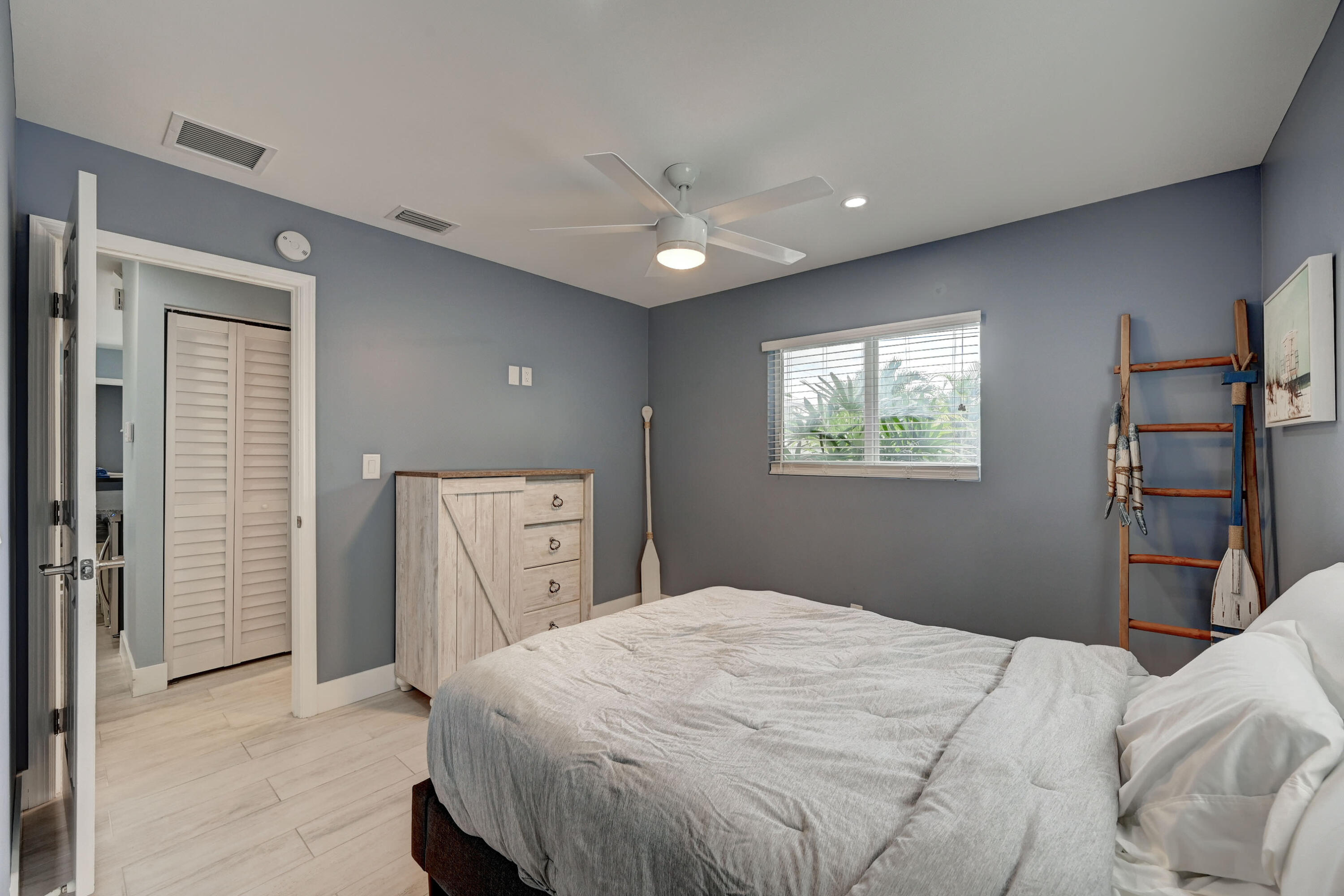 351 NE 41st Street