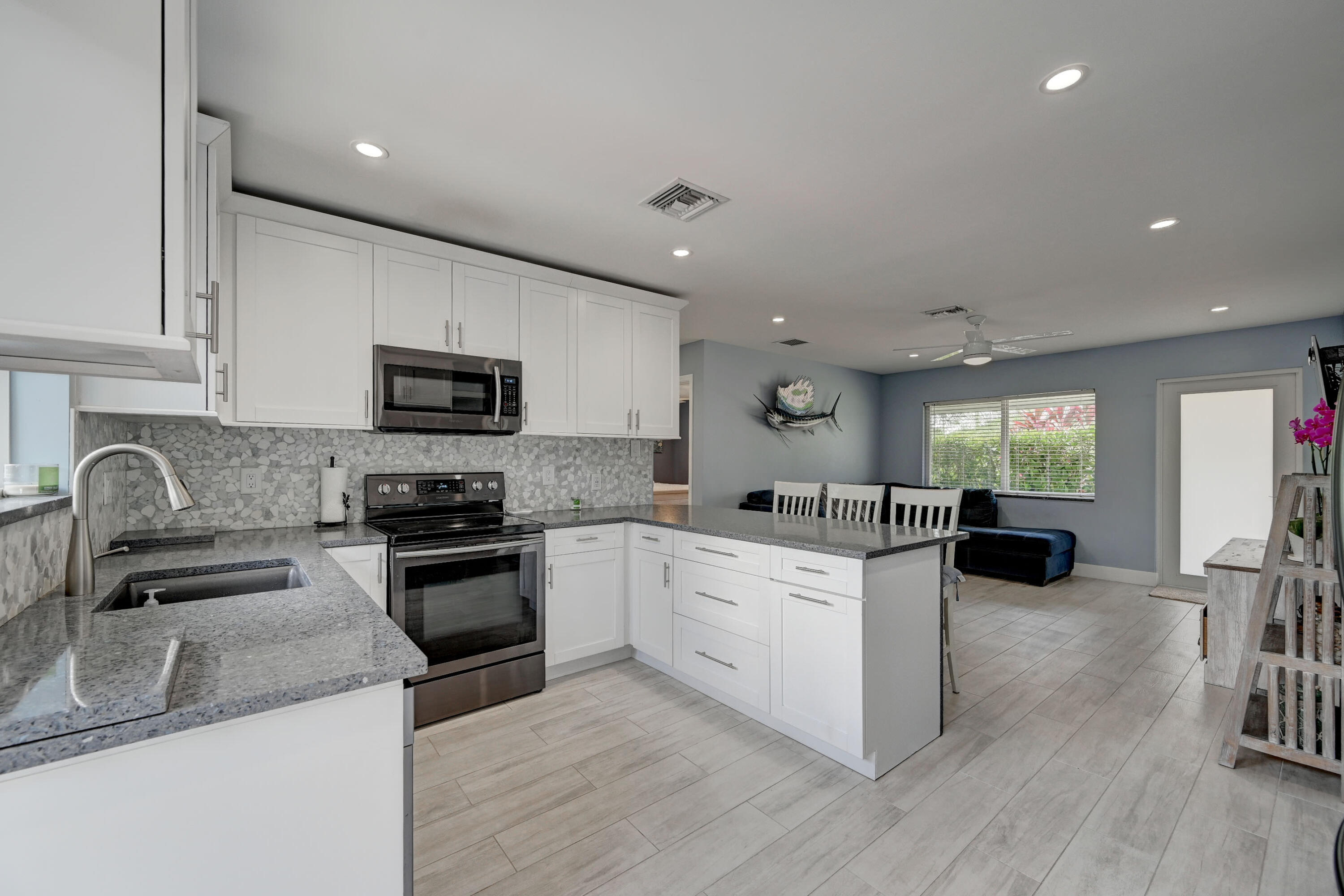 351 NE 41st Street