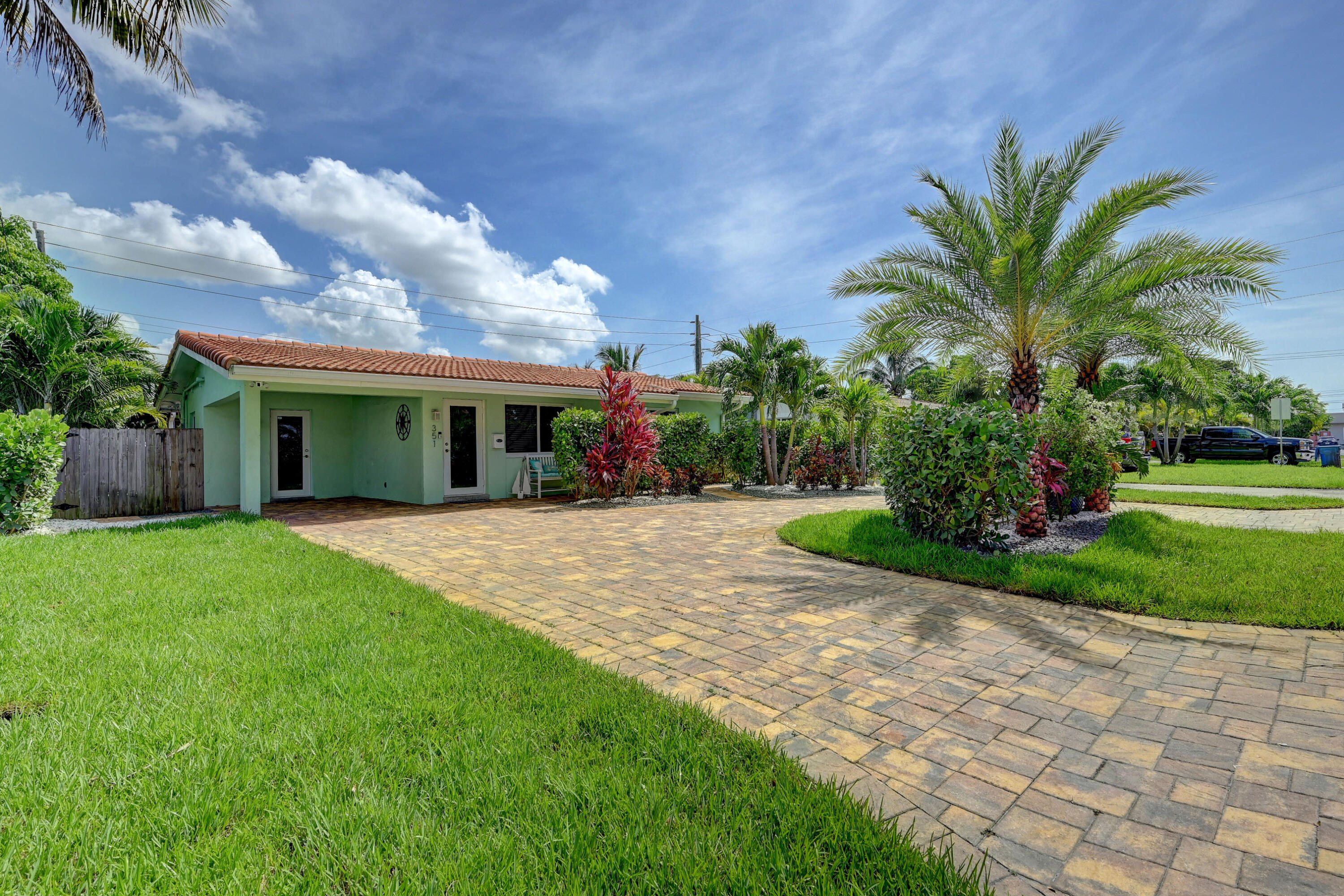 351 NE 41st Street