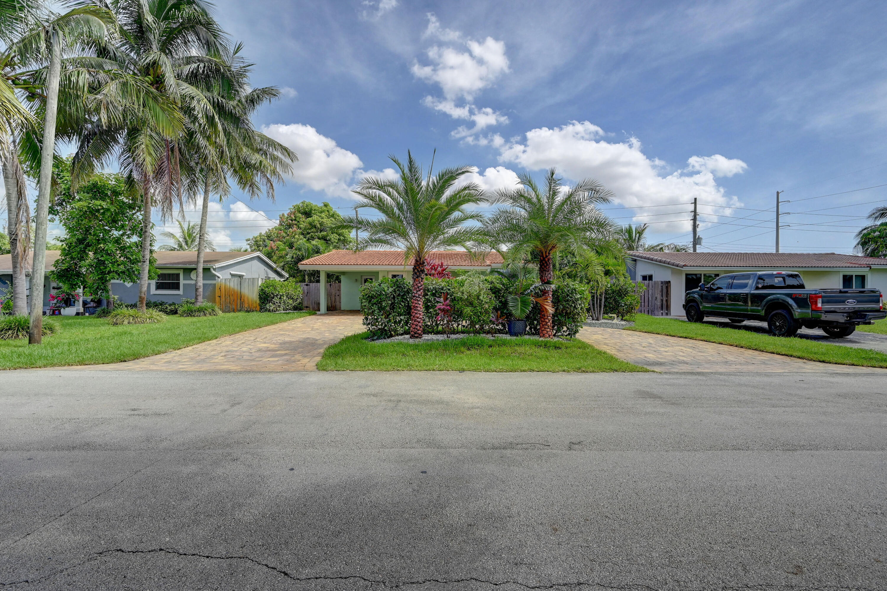 351 NE 41st Street