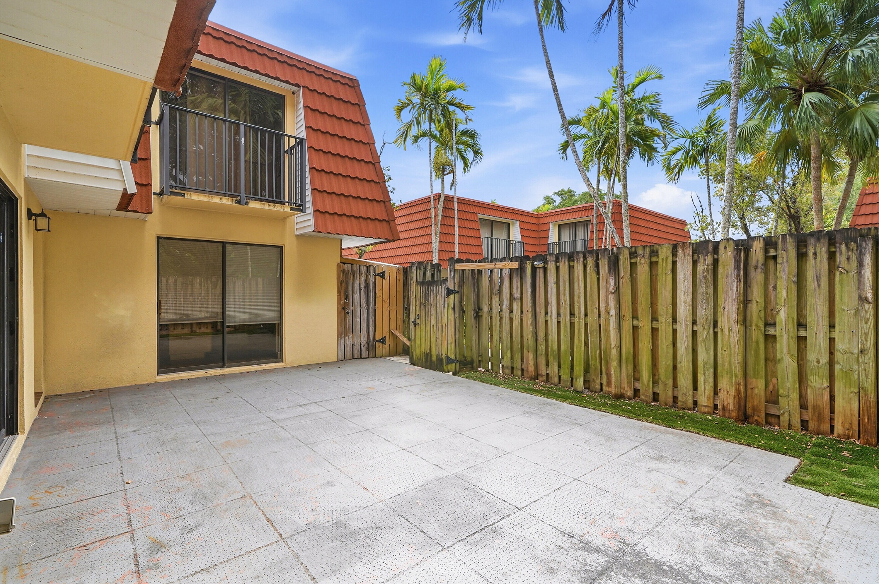 9972 NW 6th Court
