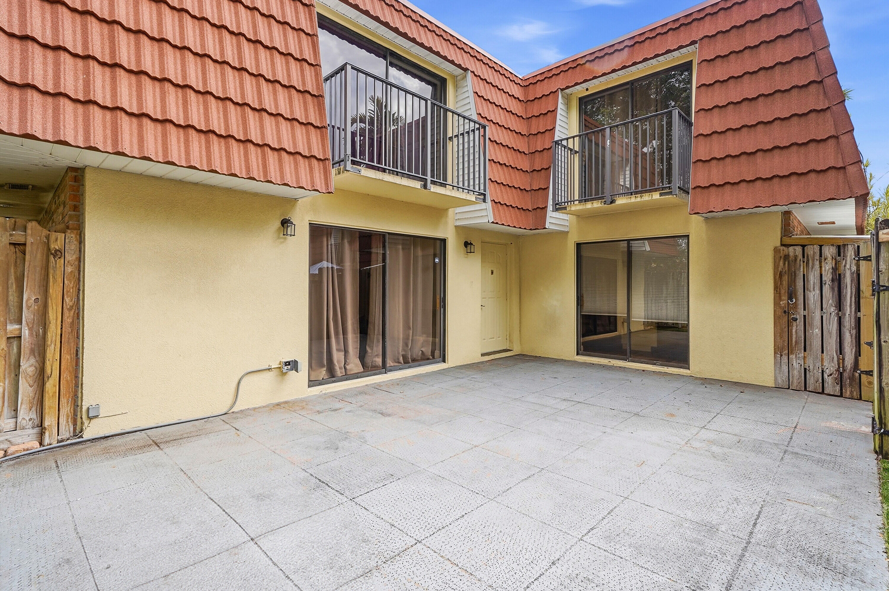9972 NW 6th Court