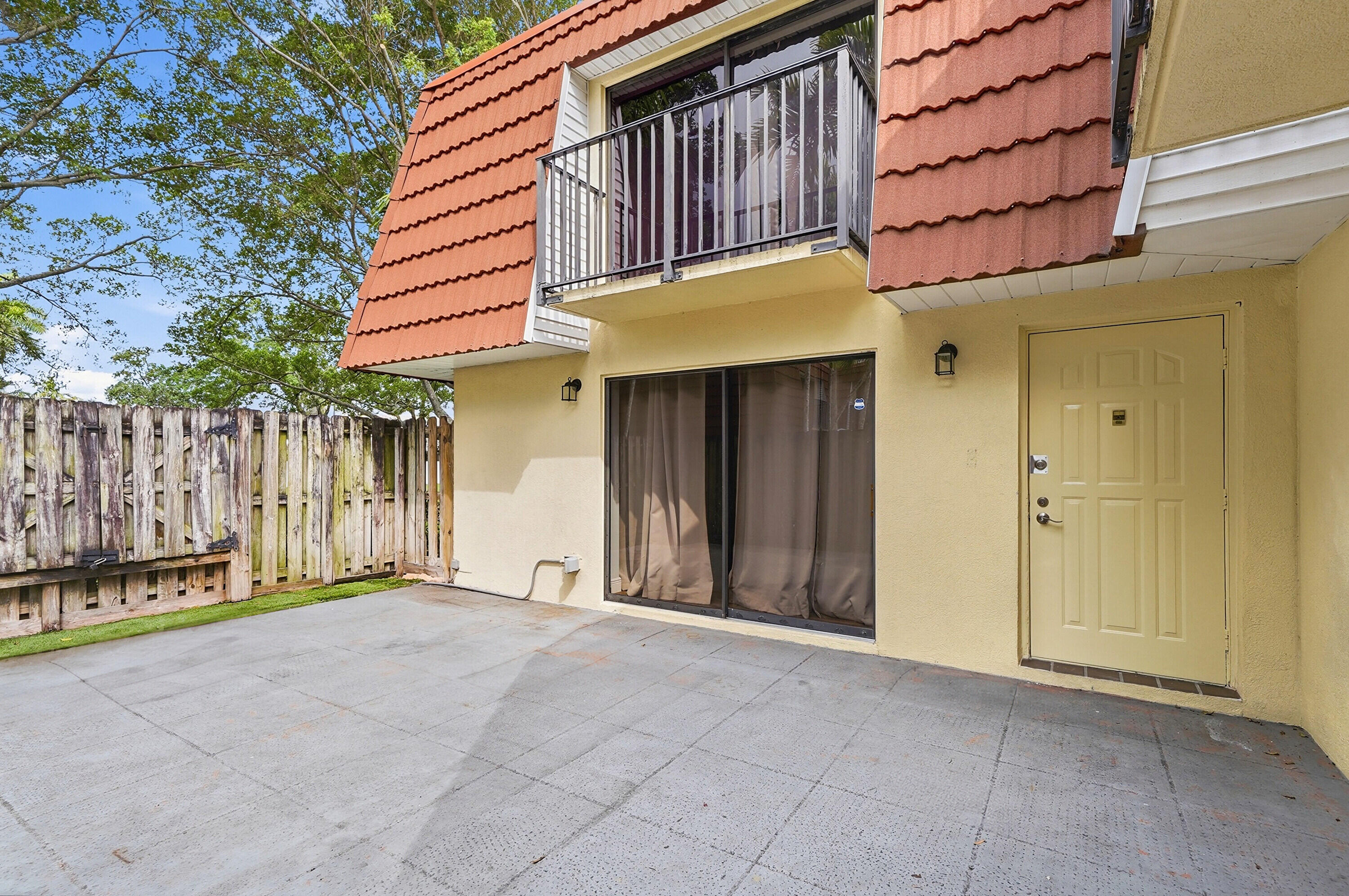 9972 NW 6th Court