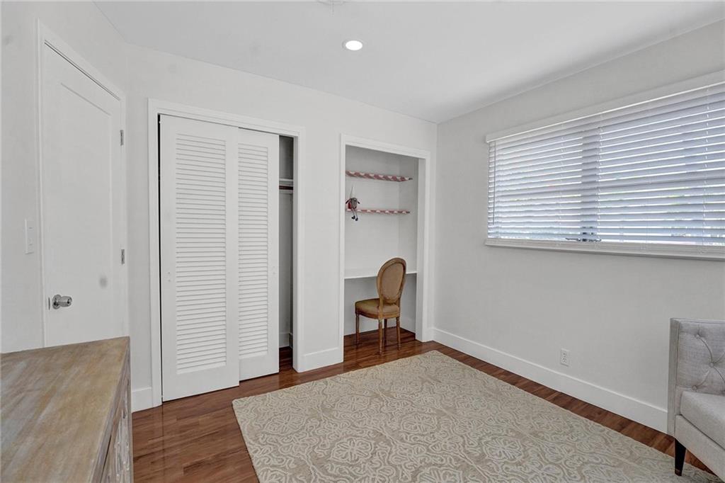 2136 NE 56th Pl